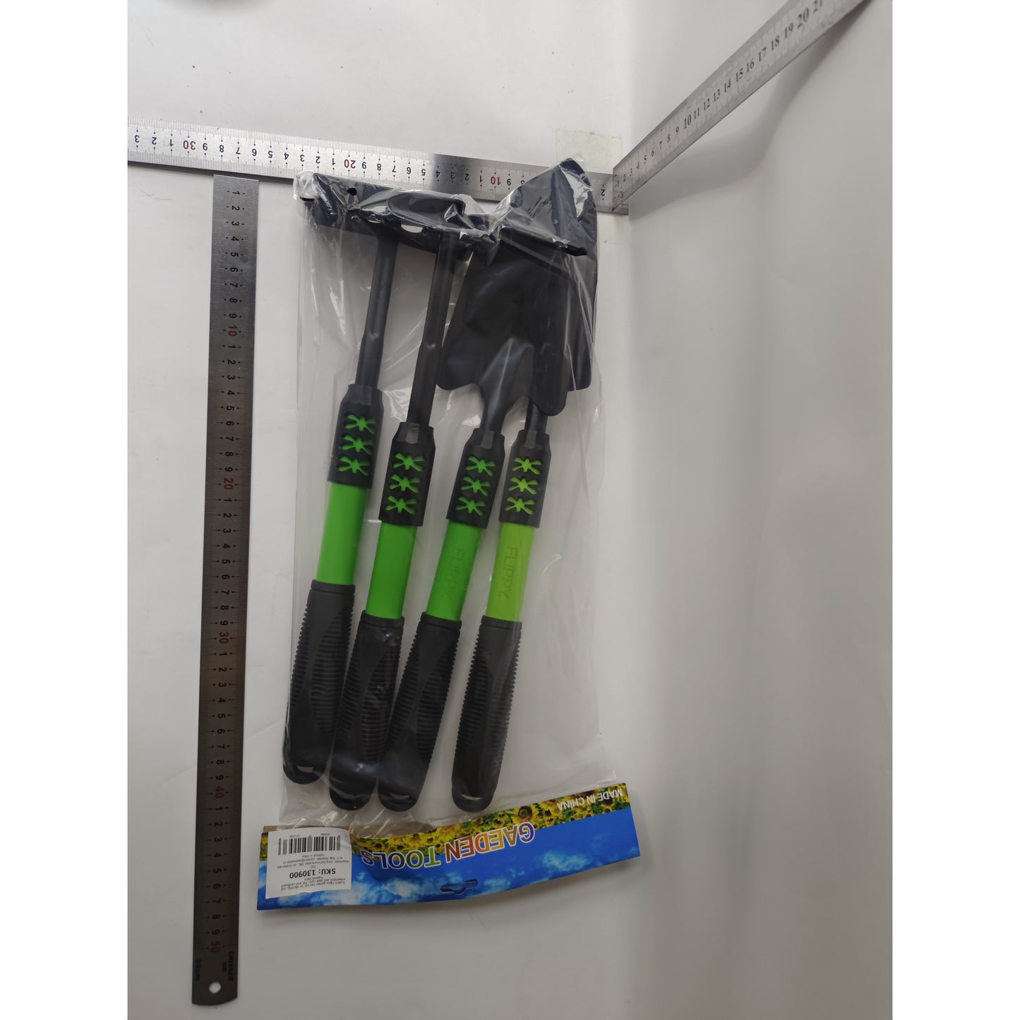 Set 4 Unelte de Gradina Flippy, pentru Plantare Prelucrare Sol si Ingrijire Plante, Material PVC carbon, Negru Verde-1