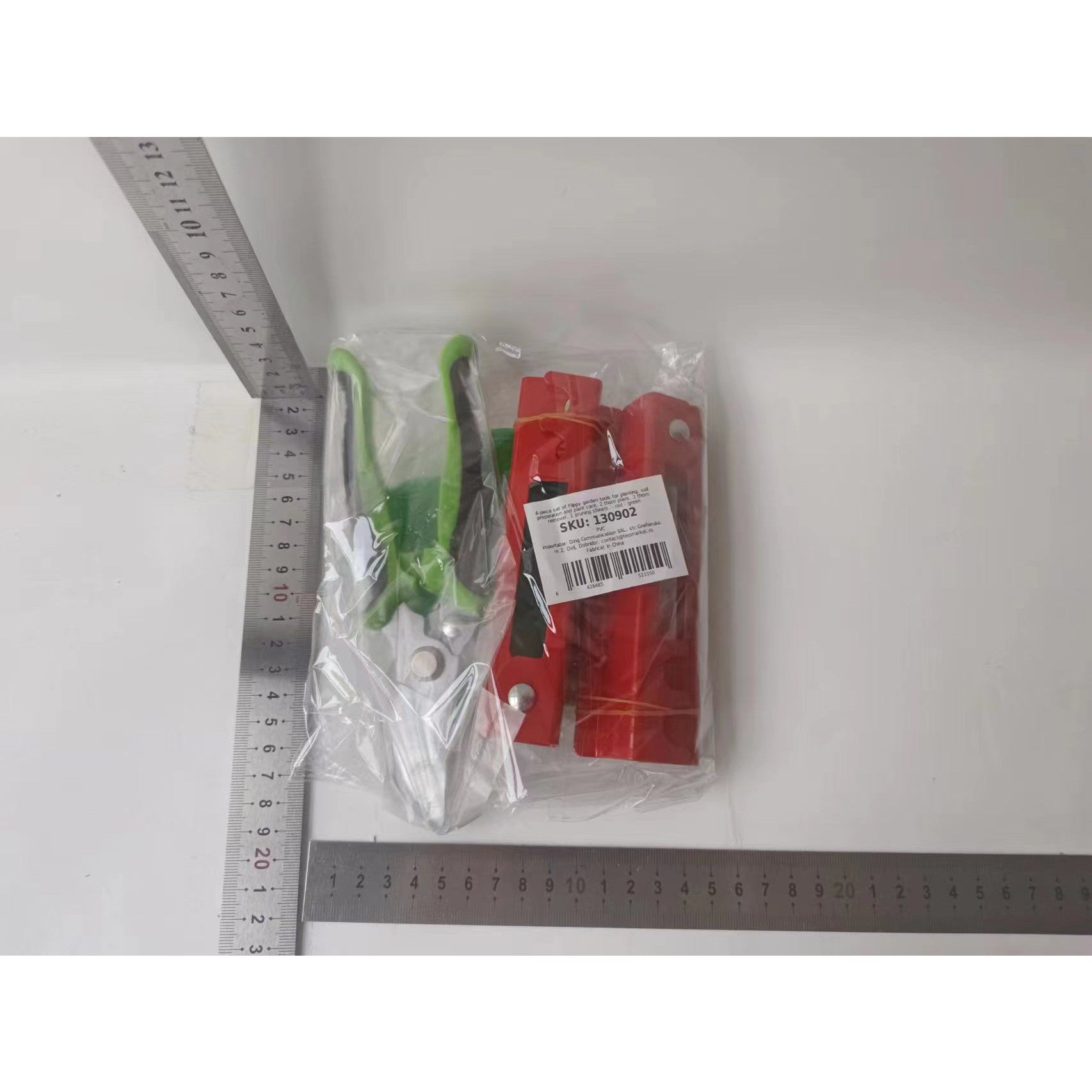 Set 4 Unelte de Gradina Flippy, pentru Plantare Prelucrare Sol si Ingrijire Plante, Material PVC carbon, Rosu Verde-1