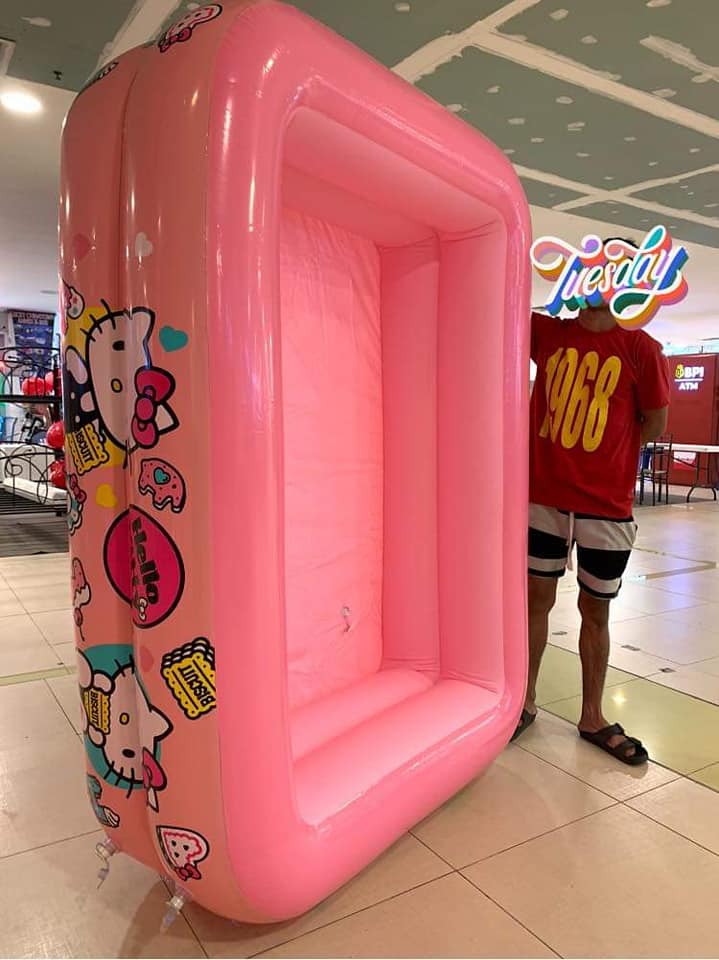 Piscina Gonflabilă Hello Kitty cu 2 Straturi, 210cm x 140cm x 45cm