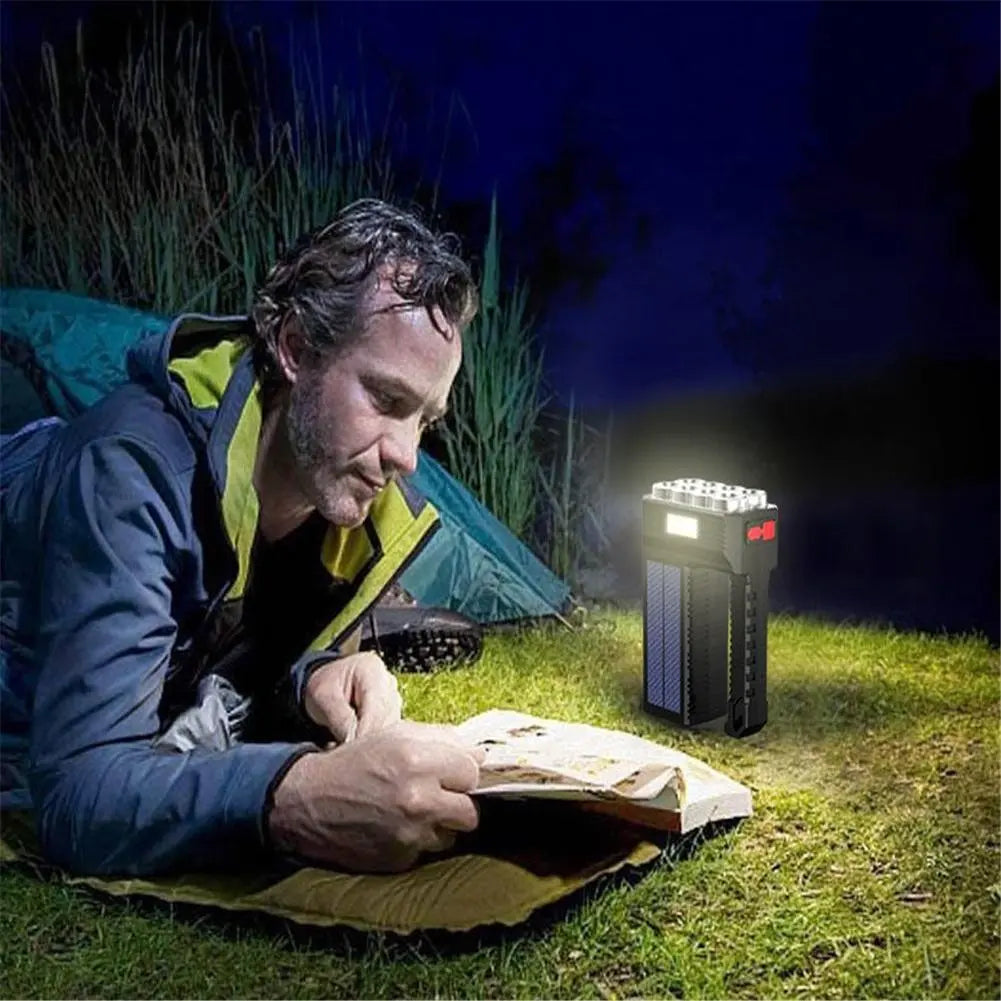 Lanternă LED portabilă solară reîncărcabilă prin USB