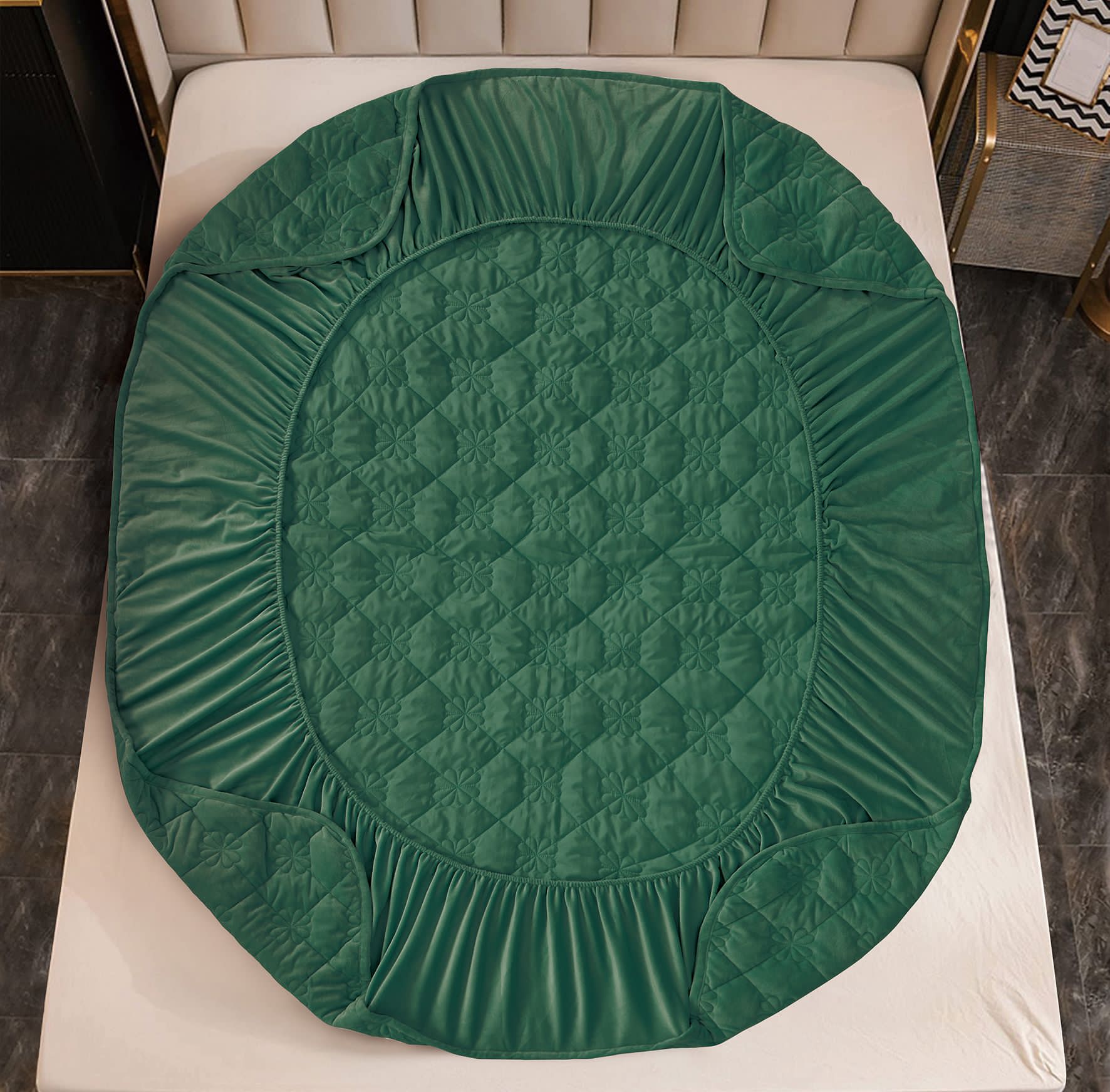 Husa de pat matlasata si 2 fete de perne din catifea, cu elastic, model tip topper, pentru saltea 140x200 cm, verde