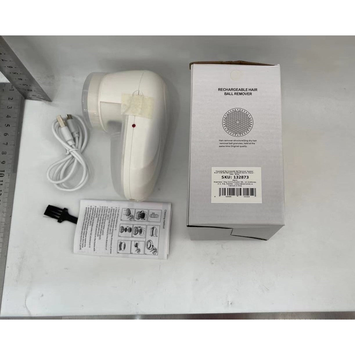 Aparat Scame si Par Haine, Flippy, Electric, USB inclus, Periuta Curatare, pentru Diferite Tesaturi, 13 x 6.8 x 5.8 cm, Alb-3