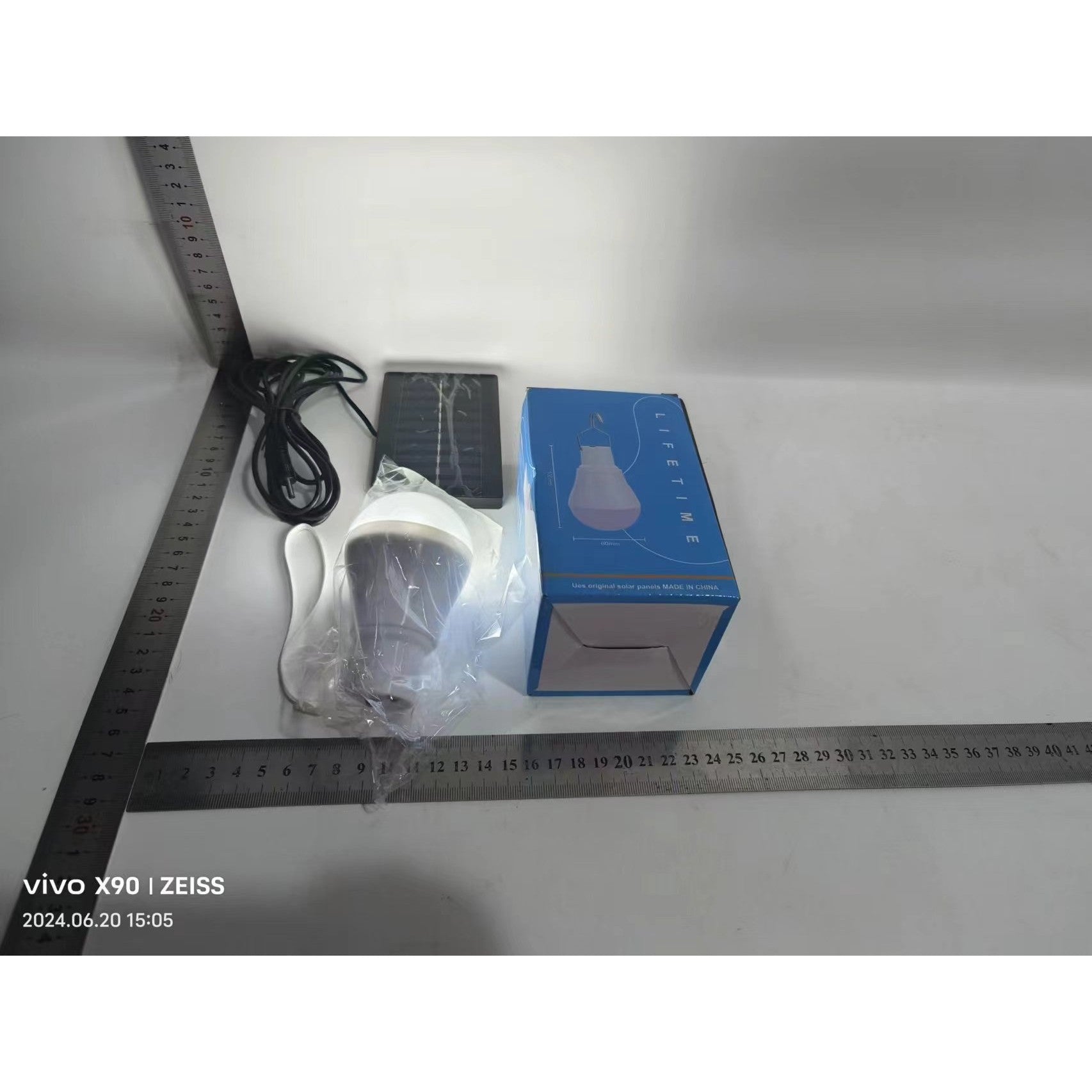 Bec portabil cu panou solar Flippy, pentru camping, utilizare exterior/interior, 3.6V, 400 mAh, 6.2 x 10 cm, alb rece-4