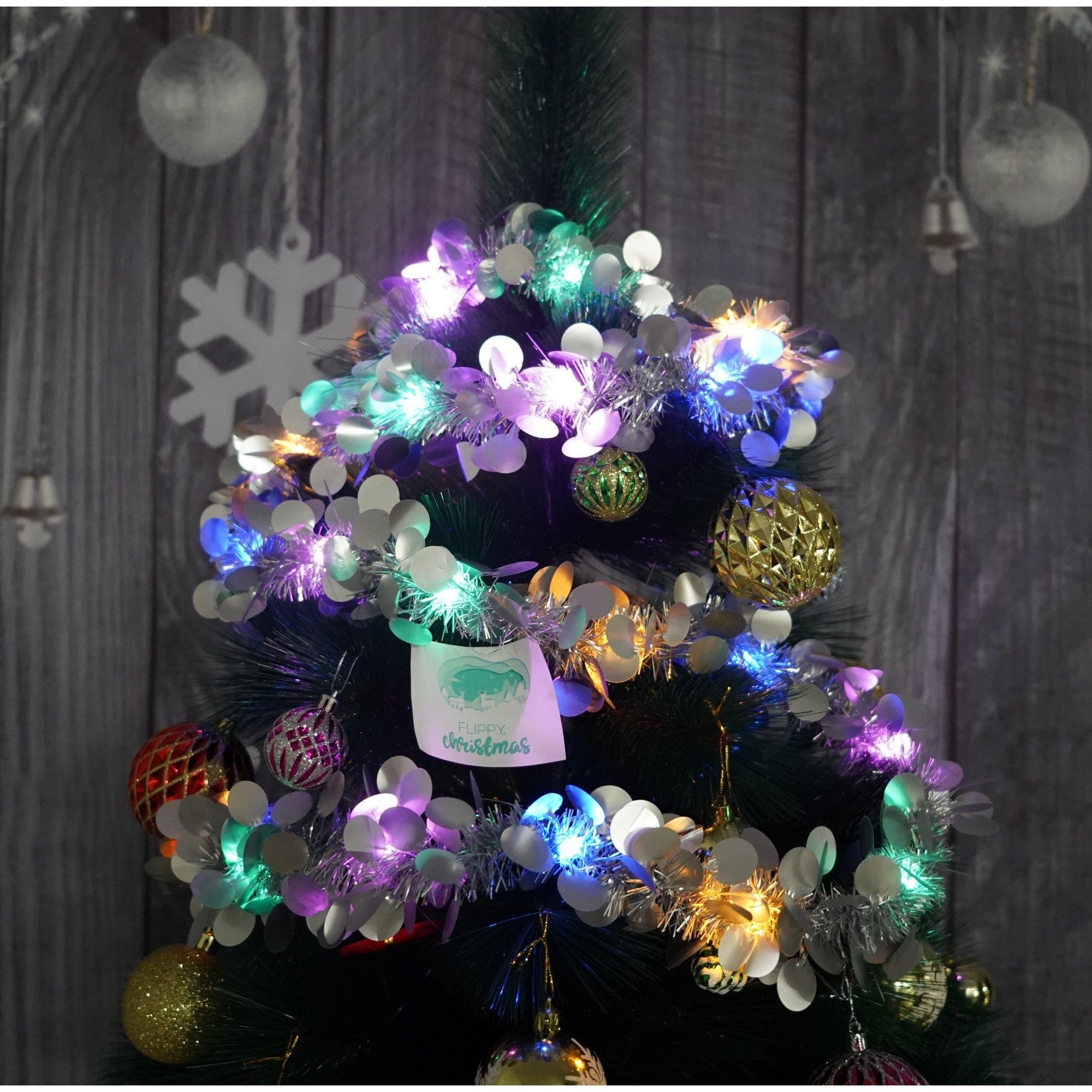 Beteala Craciun cu LED, Argintie, model cu paiete rotunde, 2 m x 5 cm, PVC, Sir, Artificiala, Flippy-1