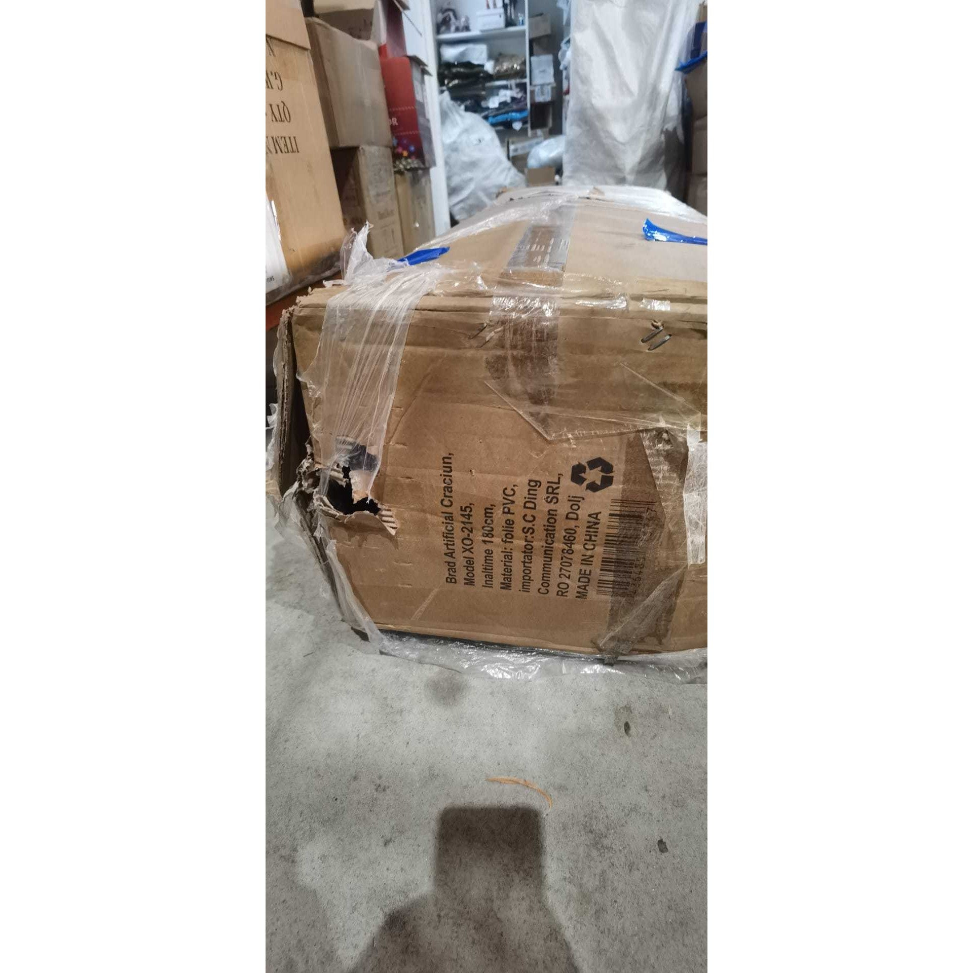 Brad artificial de Craciun, clasic bogat, inaltime 180 cm, 586 ramuri, Flippy, verde, suport metalic inclus, Resigilat-4