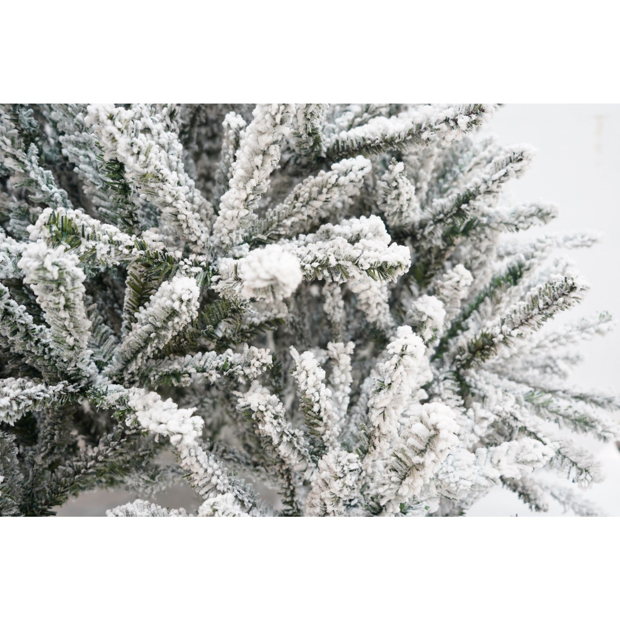 Brad Artificial de Craciun, Flippy, 1.8 m inaltime, Verde, Pulverizat alb-tip zapada, Diametru inferior 110 cm, Interior/ Exterior-8