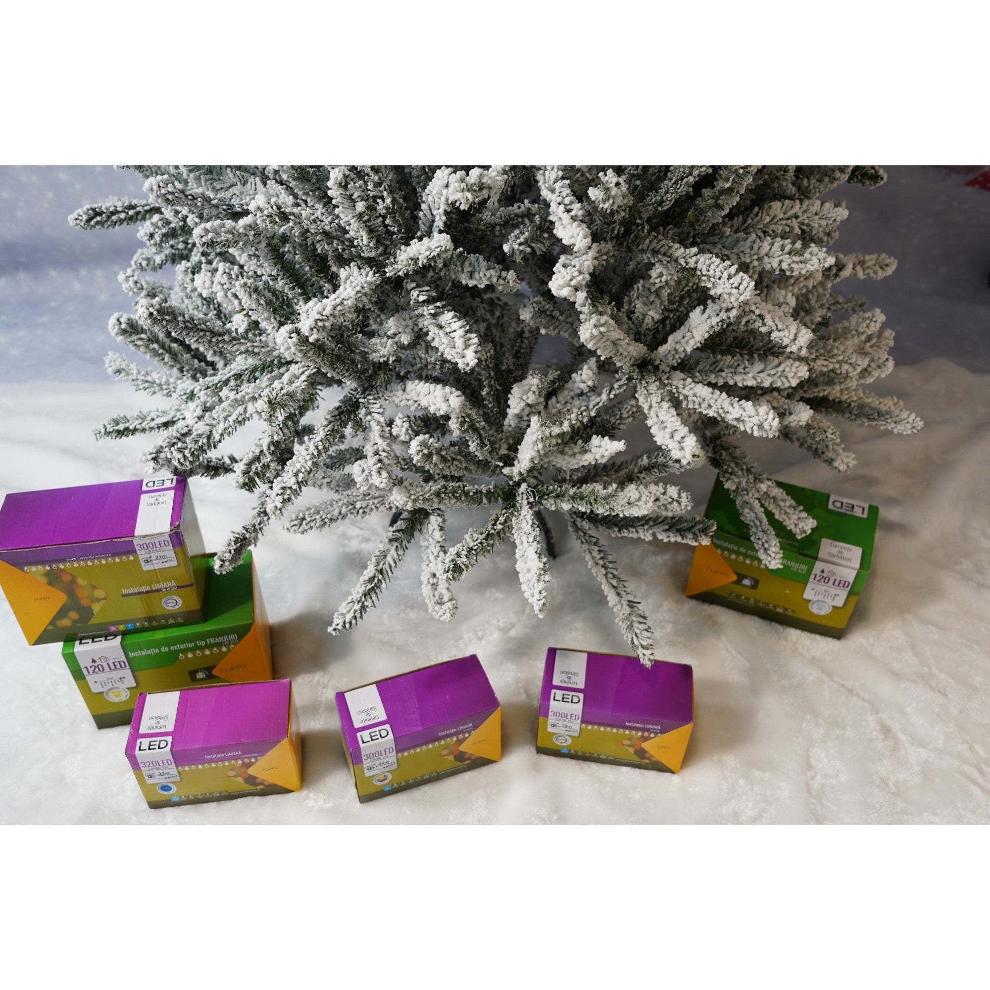 Brad Artificial de Craciun, Flippy, 1.8 m inaltime, Verde, Pulverizat alb-tip zapada, Diametru inferior 110 cm, Interior/ Exterior-9