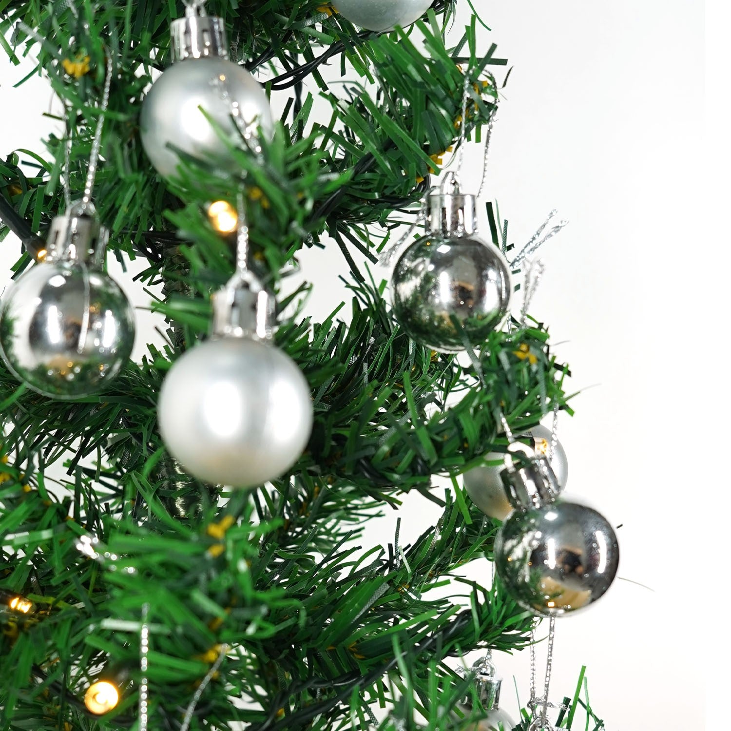 Brad Artificial Impodobit, 60 cm, suport plastic cu instalatie luminoasa 20 LED alb cald + 20 globuri argintii incluse, Flippy-4