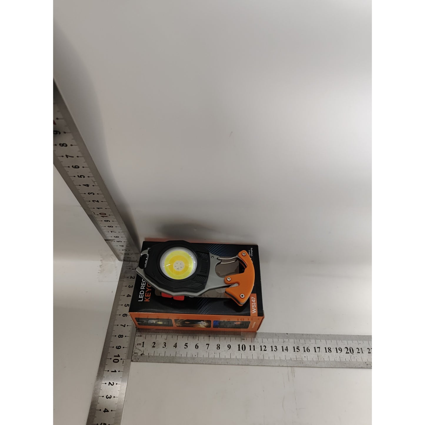 Breloc Multifunctional, Flippy, Model W5147, Kit Supravietuire, Lanterna, Bricheta, Fluier, din ABS/Aluminiu, Alimentare USB, Negru/Portocaliu-15