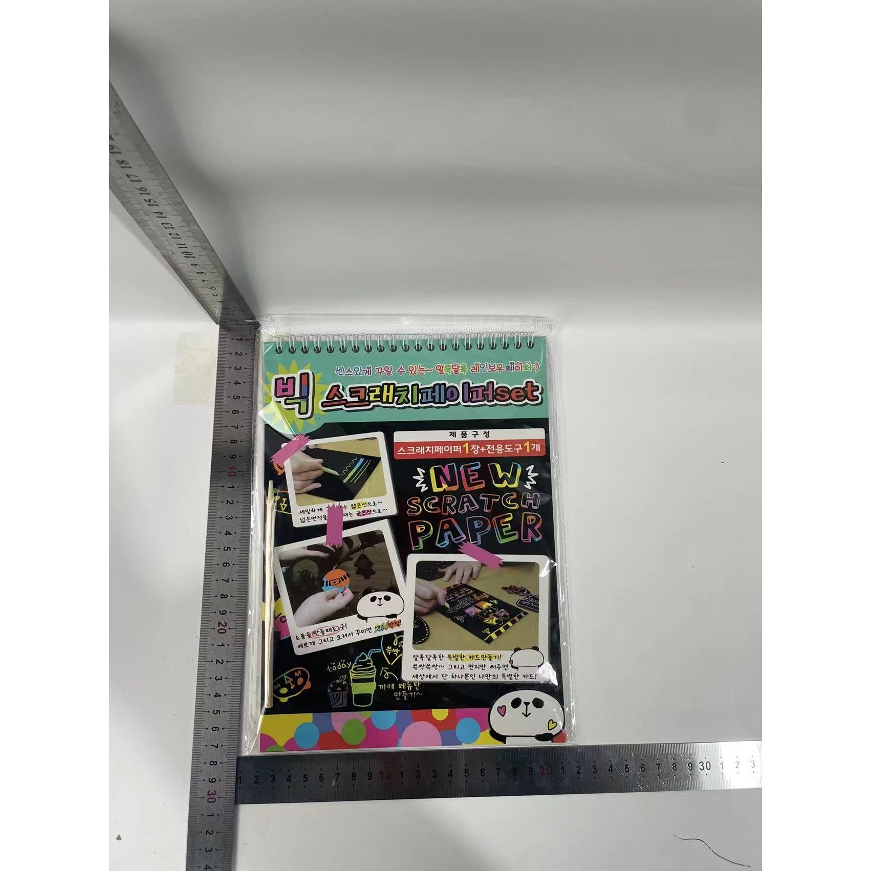 Caiet cu fise razuibile Flippy, DIY Magic Scratch, 12 File, Curcubeu, Creion din Lemn, Cartonase negre, 26 x 19 cm, Multicolor-6