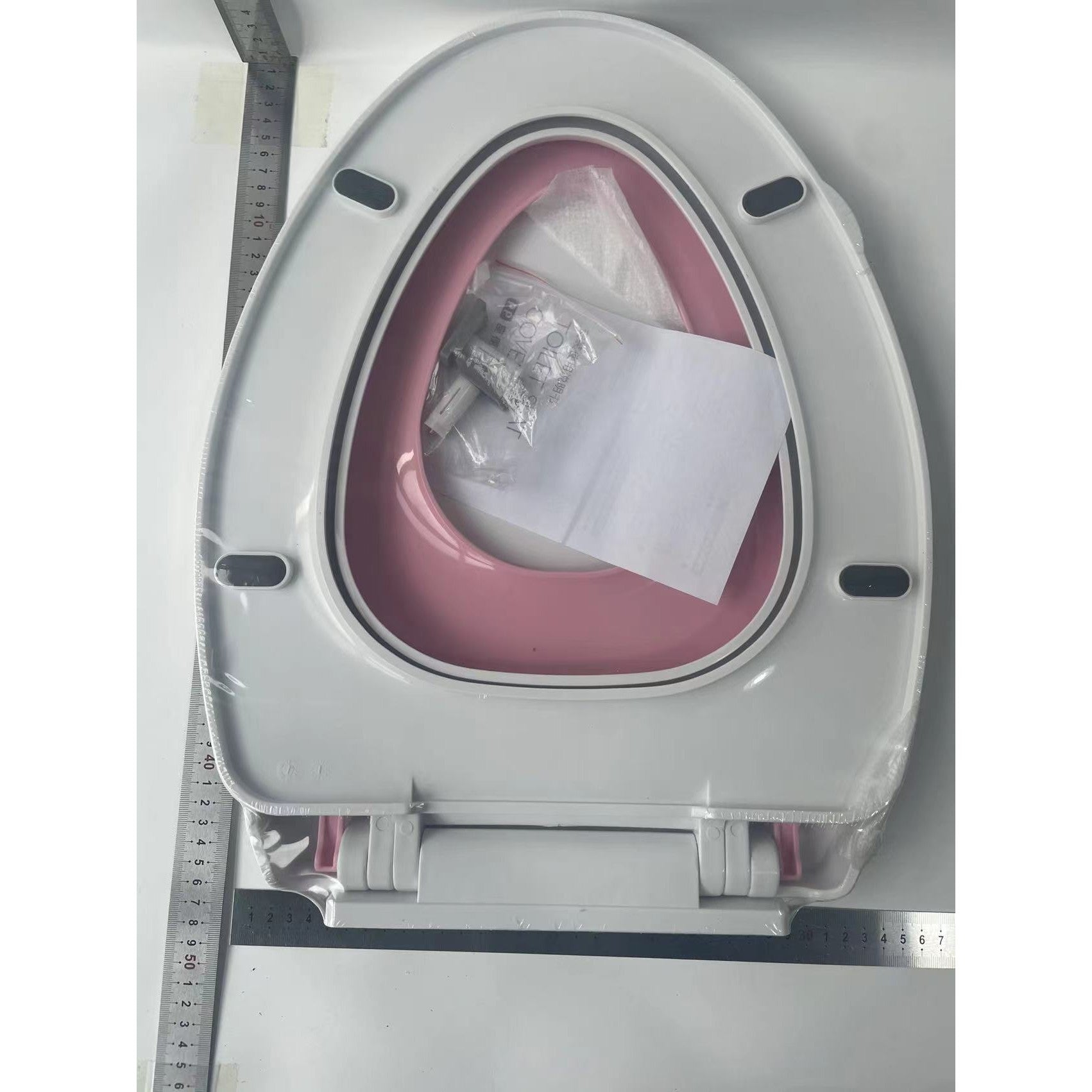 Capac de Toaleta cu Reductie 3 in 1, Flippy, pentru Copii +3 Ani si Adulti, Coborare Lenta si Silentioasa, Instalare Usoara, din PP5 , in Forma de V, Alb/Roz-9