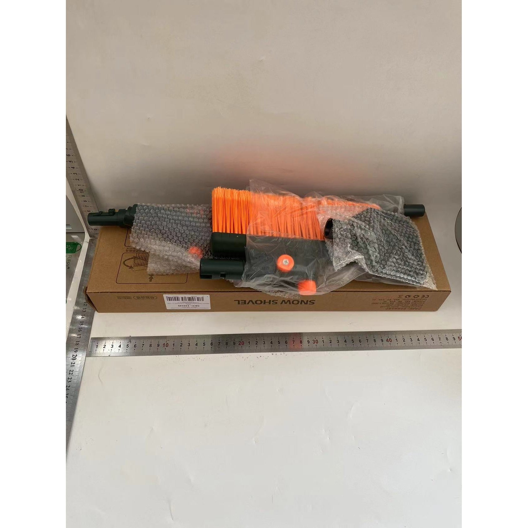 Racleta Auto pentru Zapada cu Doua Capete, Flippy, Dezapezire Masina, cu Maner Lung, Ergonomica, Detasabila, pentru Geamuri si Caroserie, Usor de Utilizat, 48 cm- 78 cm, Verde Inchis-1