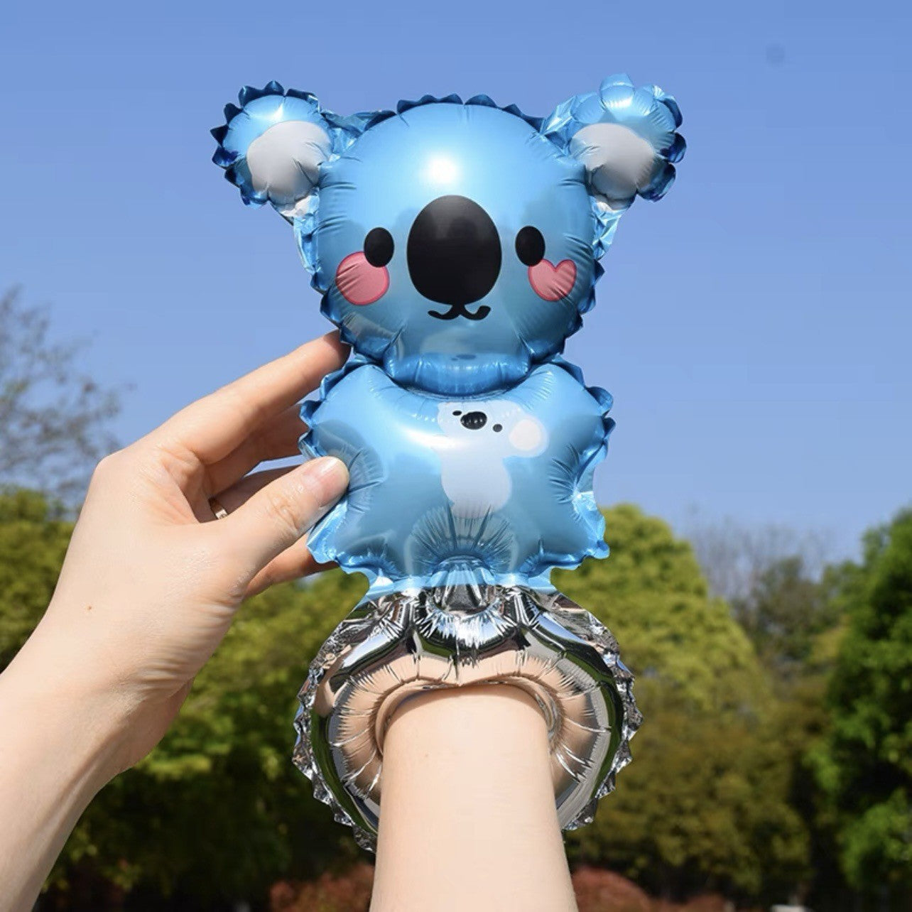 Balon din Folie Metalizata, Flippy, Figurine Animalute, Tip Bratara, Model Koala, Ambalaj Individual, Pai Inclus, Umflare cu Aer sau Heliu, Albastru-0