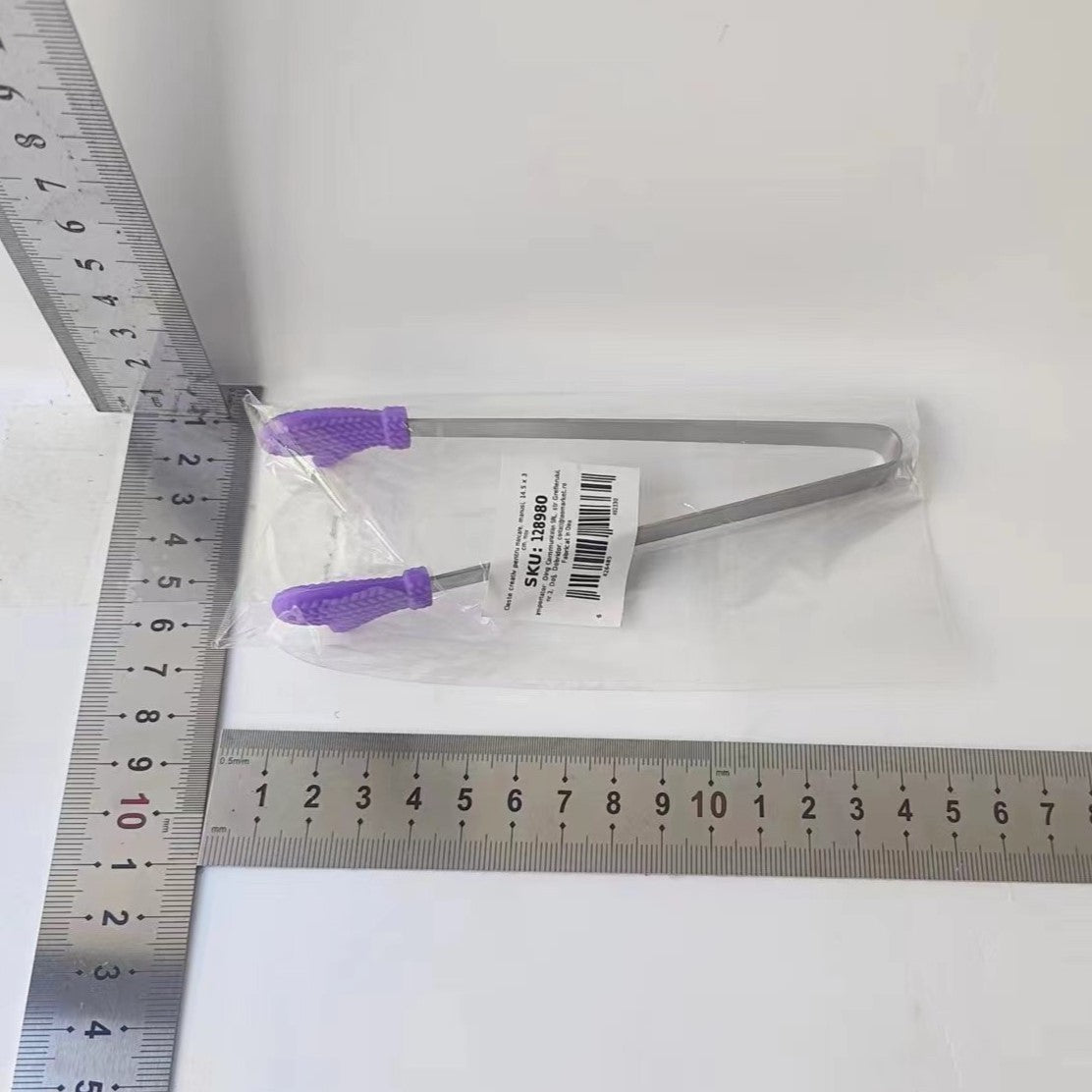 Cleste Creativ pentru Mancare, Flippy, Model Manusi din Silicon, 14.5x3 cm, Rezistent la Temperaturi Inalte si Coroziune, Mov-1