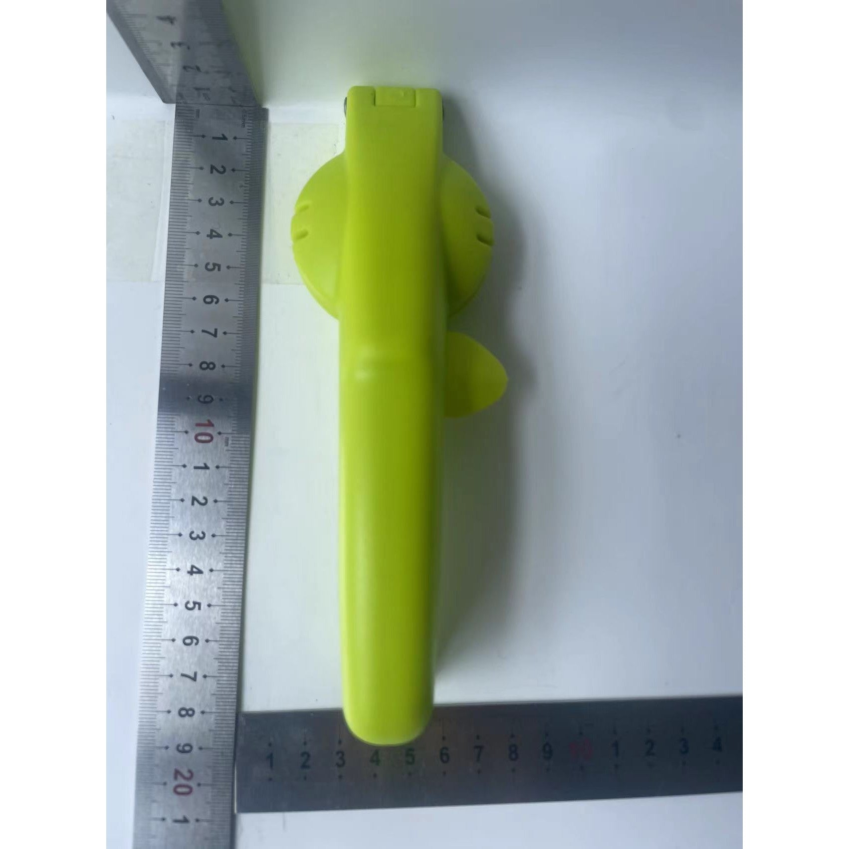 Dispozitiv de spart nuci si castane Flippy, ABS si otel, 17.5 x 5.5 x 5 cm, usor de utilizat, verde-2