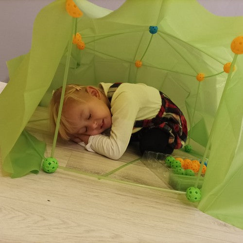 Set Constructie Cort 3D din Paie - Jucarie Interactiva cu 100 Piese