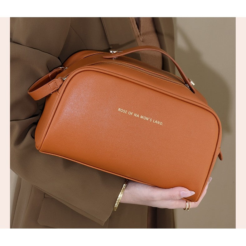 Geanta cosmetice pentru femei Flippy, material poliuretan, 25 x 14.5 x 14.5 cm, Impermeabila, Maro-3