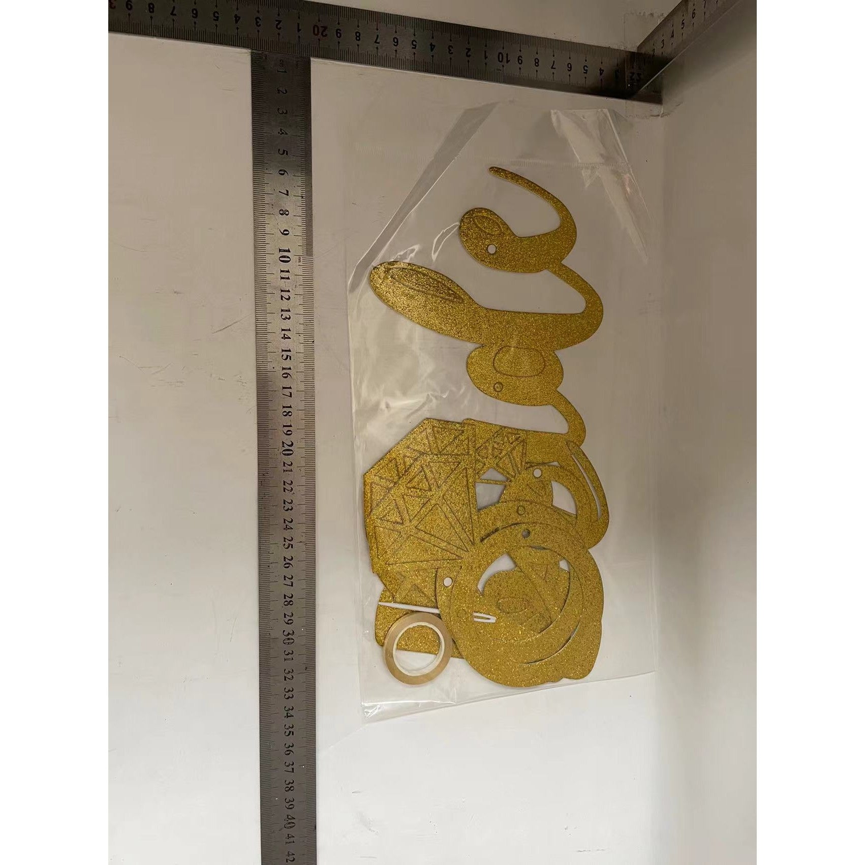 Banner Bride To Be, Flippy, Dimensiune 16x13 cm, Rola de Ata Inclusa, Tematica Nunta, Decoratiune Party, Auriu-1