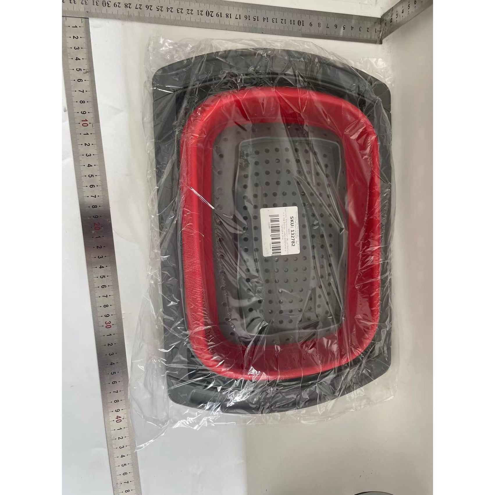 Cos de Scurgere Retractabil pentru Chiuveta, Flippy, cu Filtru, pentru Fructe si Legume, de Uz Casnic, 39x12 cm, Design Extensibil pana la 61 cm, cu Manere de Prindere, Rosu-1