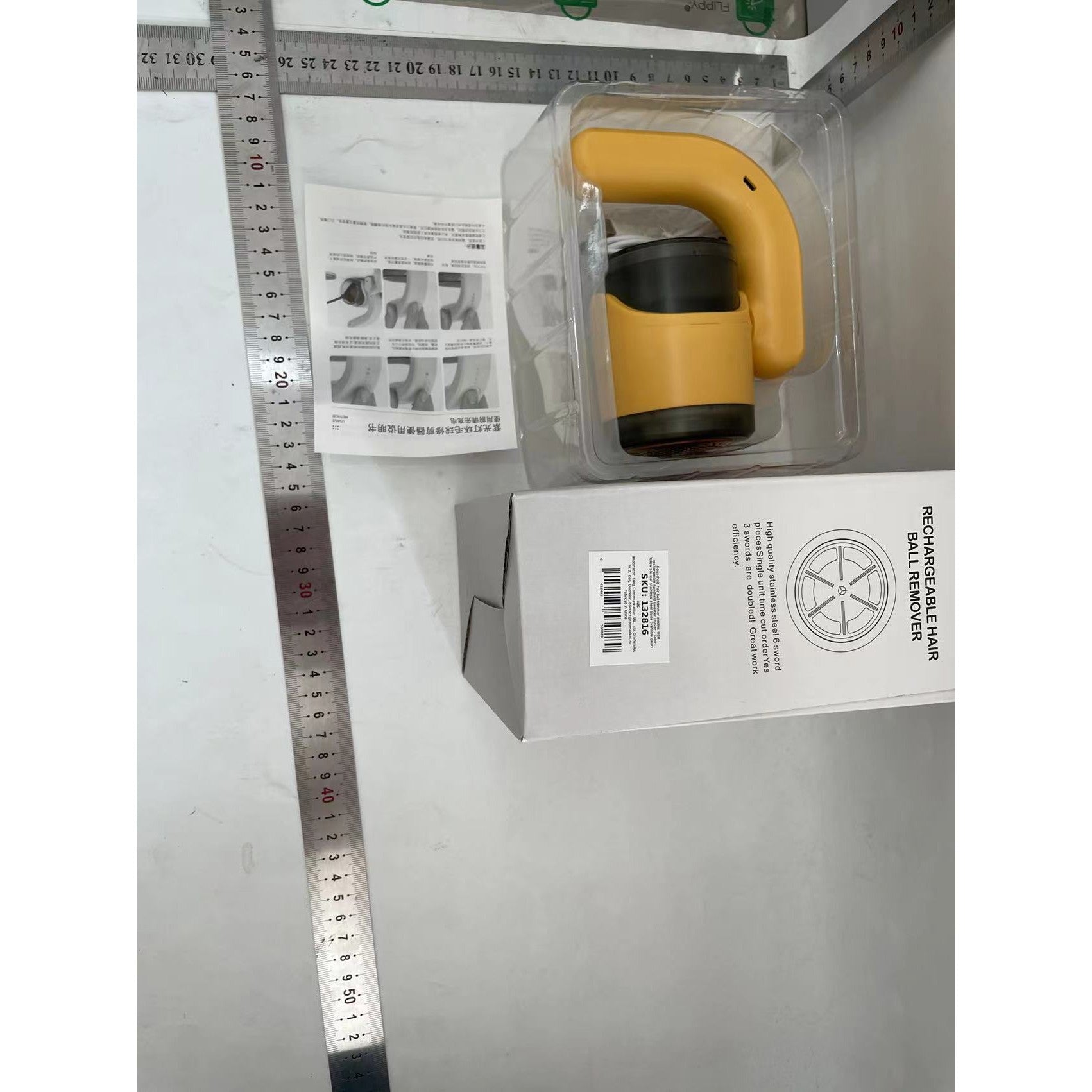 Aparat Pentru Curatat Scame, Par Si Praf, Flippy, cu LED, Pentru Diferite Tipuri De Material, Cu Lame Din Otel Inoxidabil, Compartiment de Depozitare, Maner Reglabil, 11x10.5x8.7 cm, Galben-1