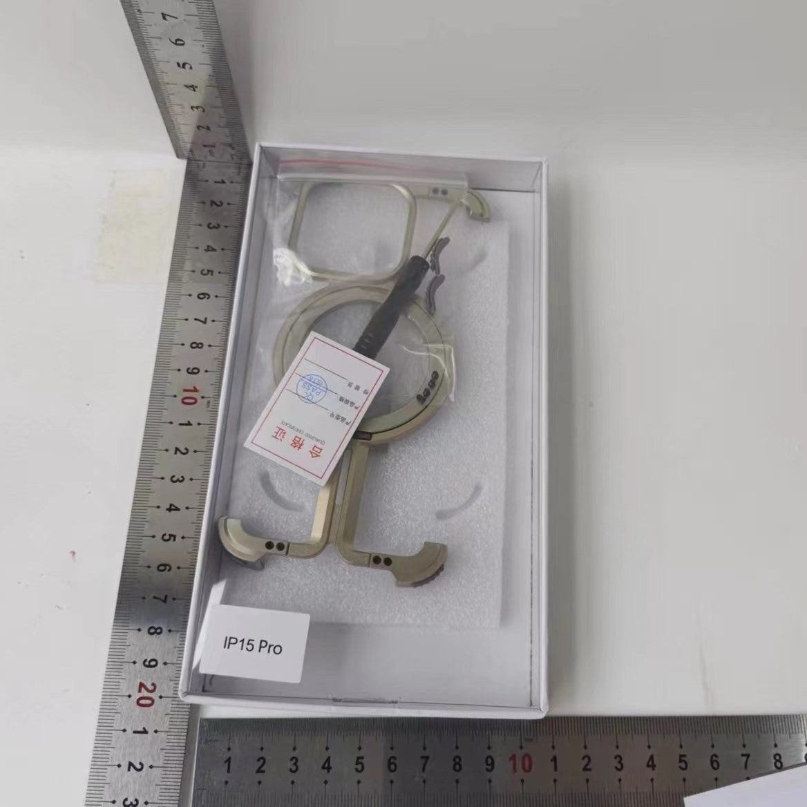 Husa MagSafe Metalica Compatibila cu iPhone 15 Pro, Flippy, Clear Case, Aliaj de Aluminiu, cu Magnet, fara Rama, Antisoc, Antizgariere, Incarcare Wireless, Gri Metalizat-12