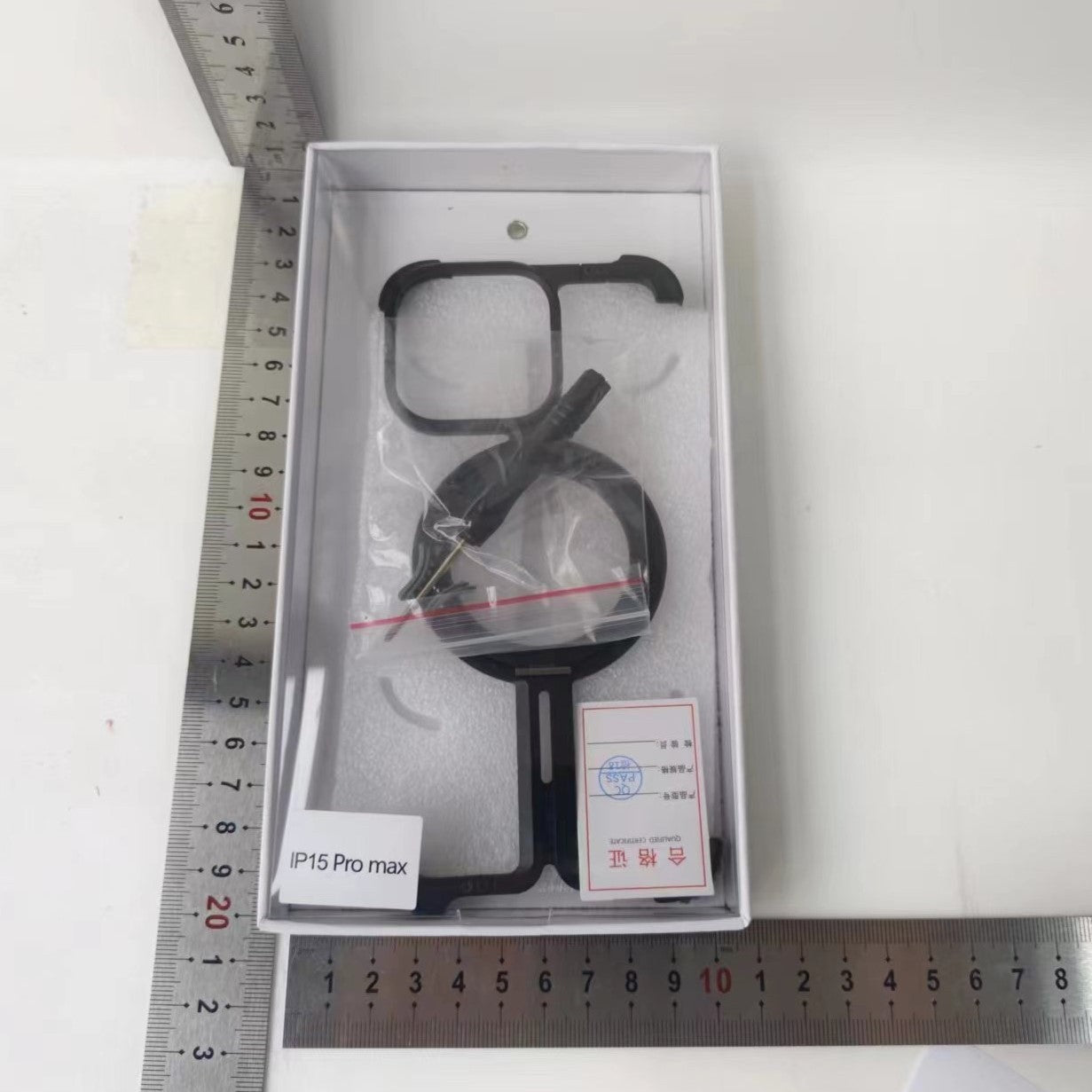 Husa MagSafe Metalica Compatibila cu iPhone 15 Pro Max, Flippy, Clear Case, Aliaj de Aluminiu, cu Magnet, fara Rama, Antisoc, Antizgariere, Incarcare Wireless, Negru Metalizat-1