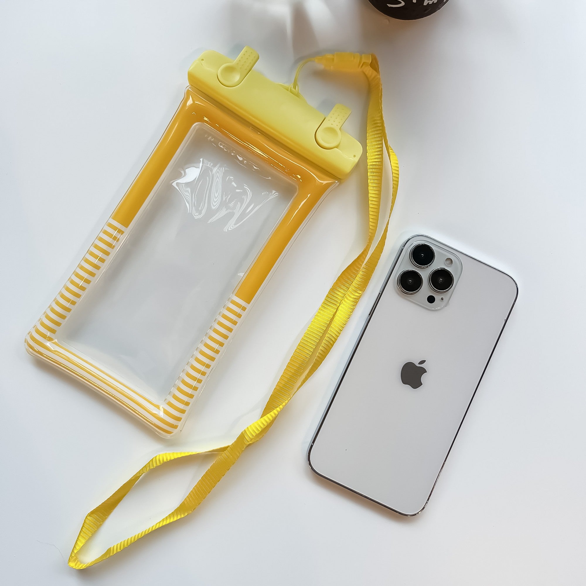 Husa subacvatica Cushion Waterproof Flippy, Snowproof, Universala, Dungata, cu Snur, pentru telefon sau documente, Galben-1