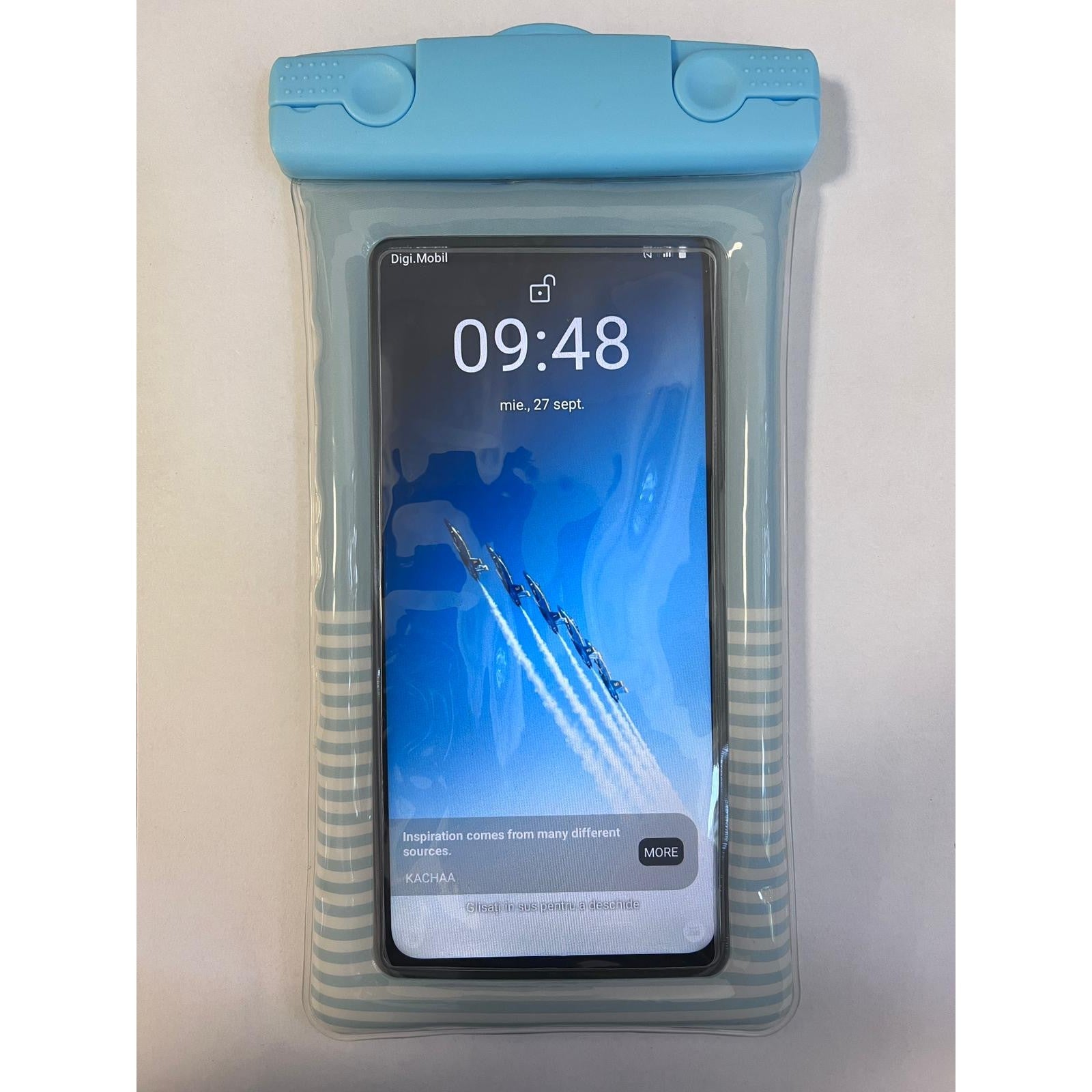 Husa subacvatica Cushion Waterproof Flippy, Snowproof, Universala, Dungata, cu Snur, pentru telefon sau documente, Bleu-3