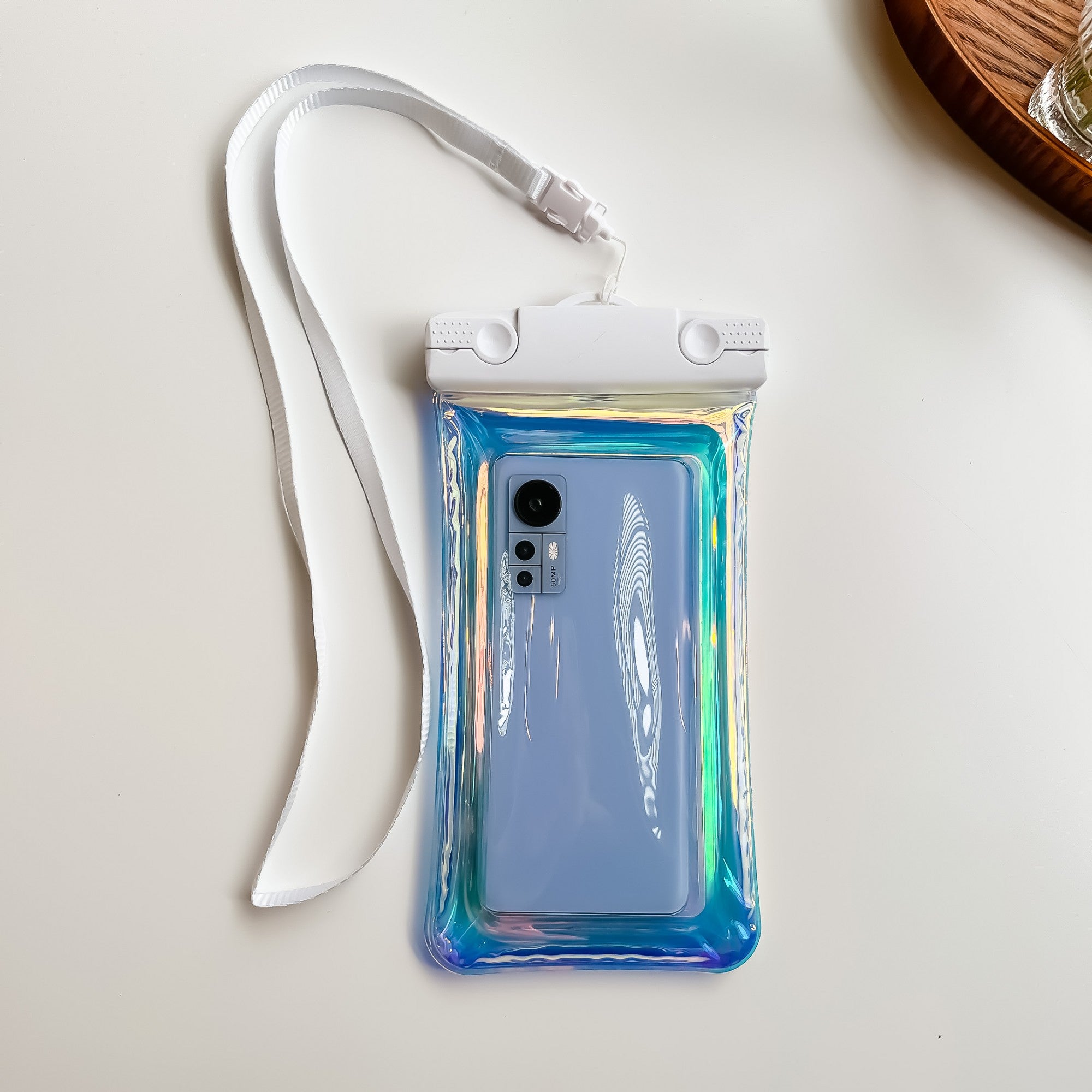 Husa subacvatica Holografica Waterproof Flippy, Snowproof, Universala, Impermeabila, cu Snur, pentru telefon sau documente, Alb-3