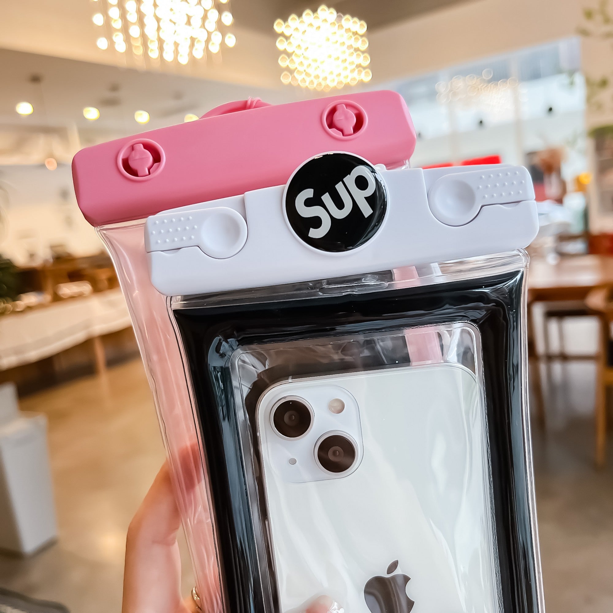 Husa subacvatica Mascot Waterproof Flippy, Snowproof, Universala, cu Snur, pentru telefon sau documente, Piggy, Roz-1