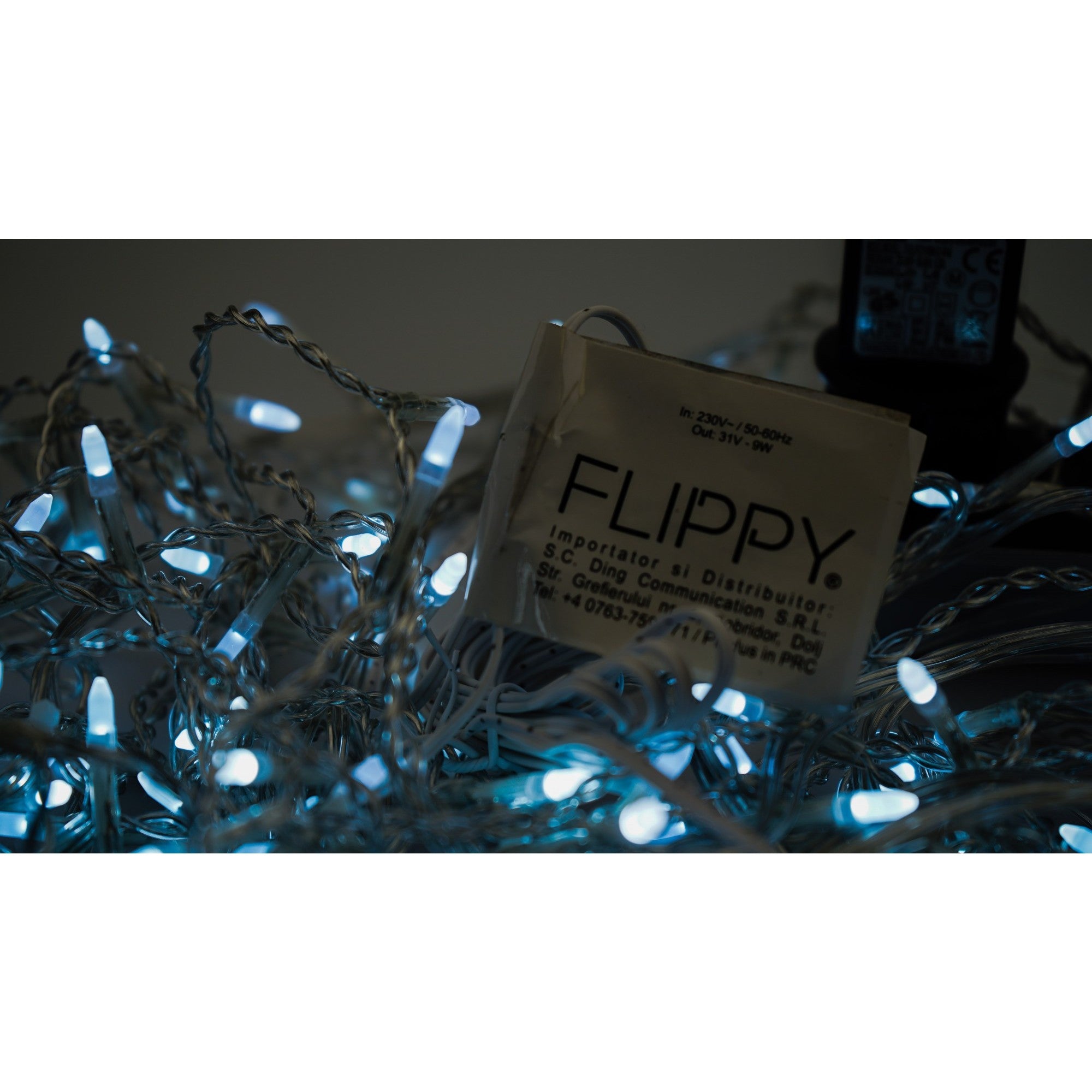 Instalatie Craciun, 3 m, 96 Led-uri ,Franjuri, Alb rece, Flash, Transformator cu telecomanda, Interconectabila, Prelungitor 3 m inclus, Fir Transparent, Flippy-1