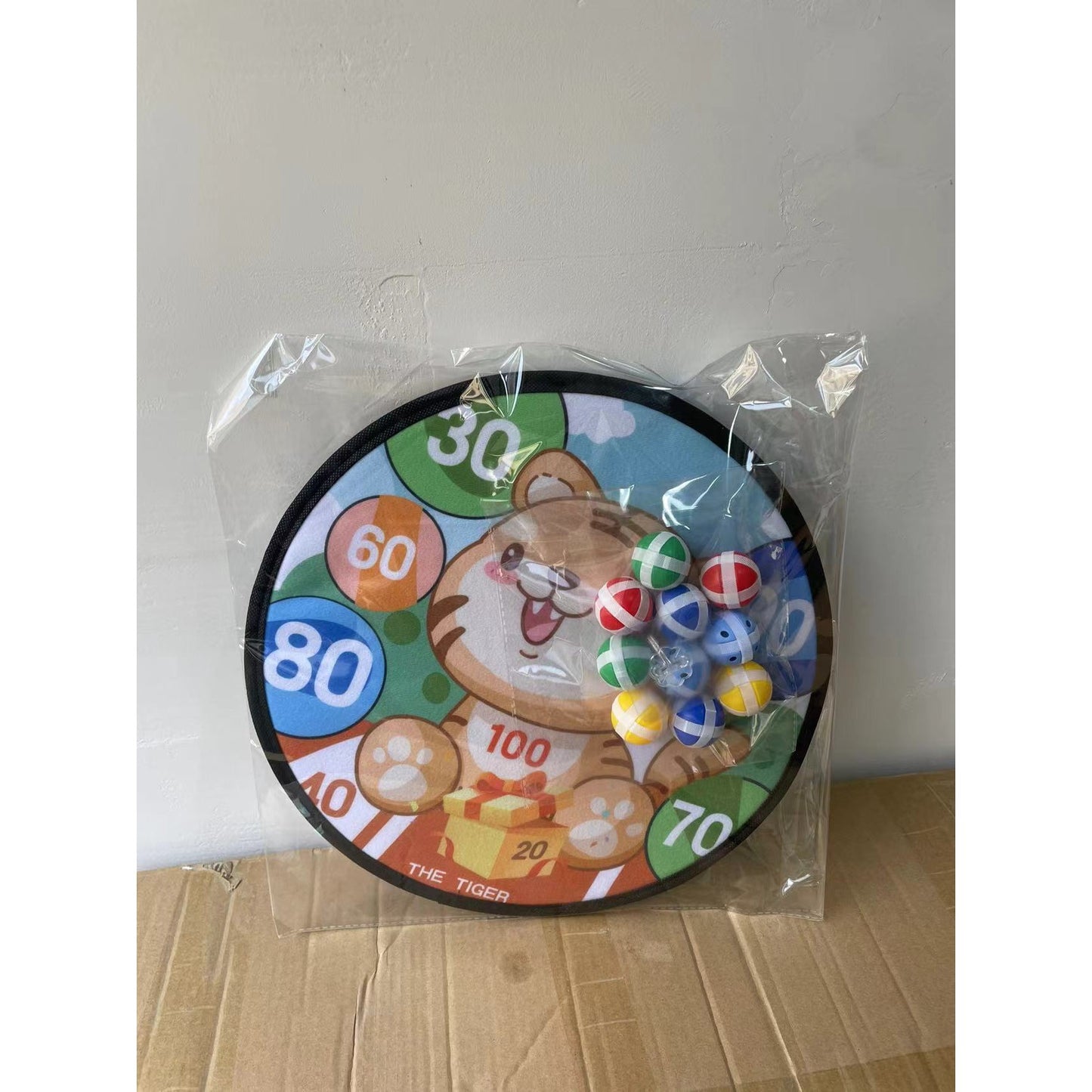 Joc Darts Flippy pentru Copii, Placa Pliabila 36.5 cm, 8 Mingii Velcro/Scai Simple, 2 Mingii Luminoase, Model Tigru, Portocaliu-5