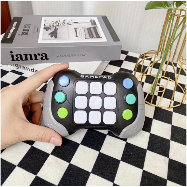 Jucarie Interactiva Flippy, Tip Consola Pop It, 6 butoane functionale, 5 Moduri de Joc, 600 Niveluri, +3 ani, Gri/Negru-3