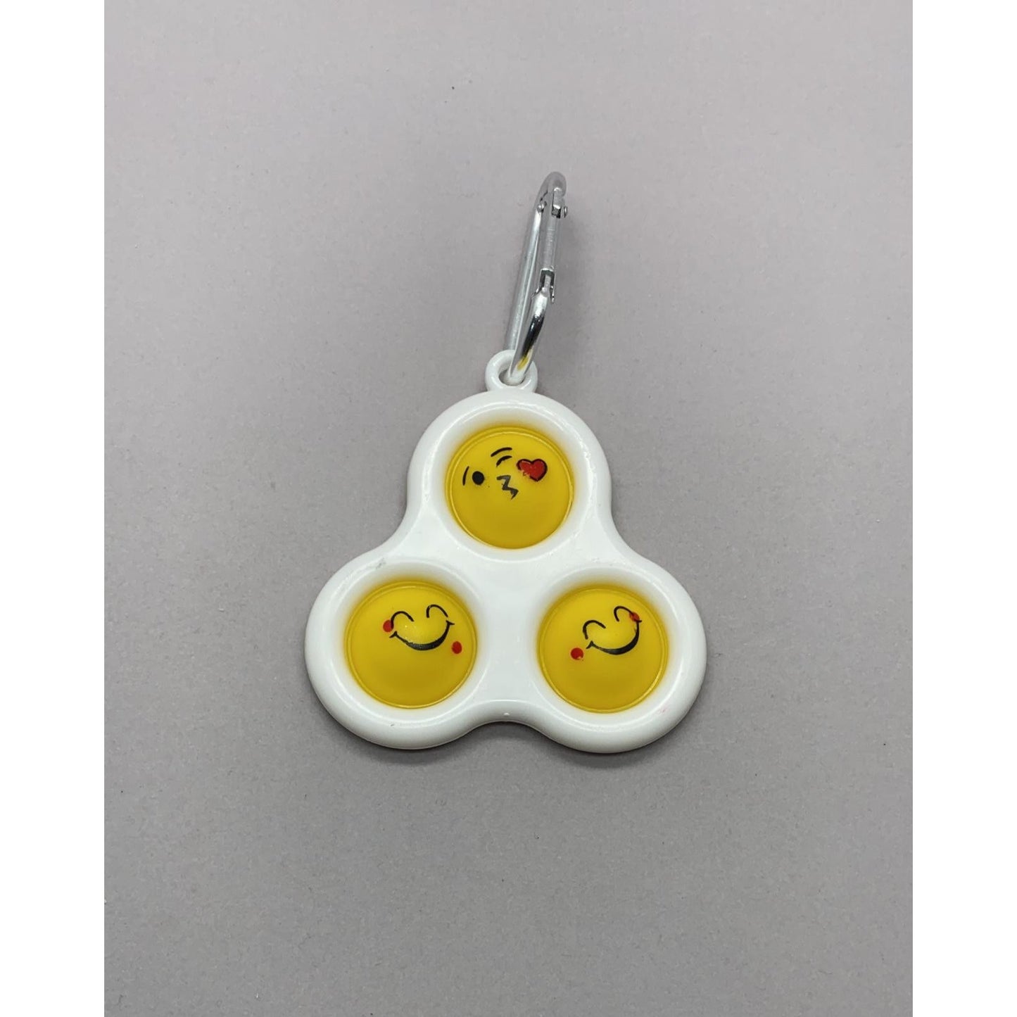 Jucarie Senzoriala Antistres, Simple Dimple, tip breloc , triunghi, 8 cm, multicolor, Alb, model 2-1