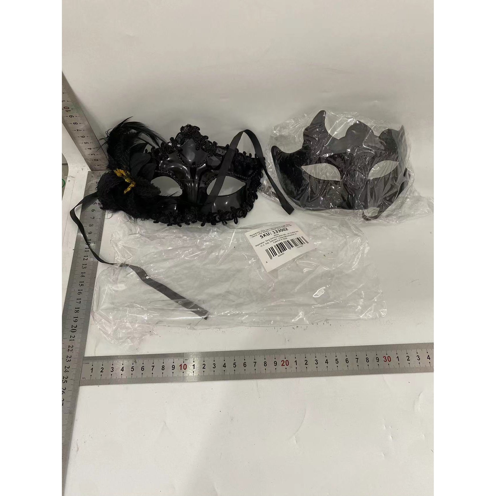 Set 2 Masti de Cuplu, Flippy, pentru Carnaval, Bal Mascat, Marime Universala, Model Floare Laterala si Margele, Model Clasic, Negre-1