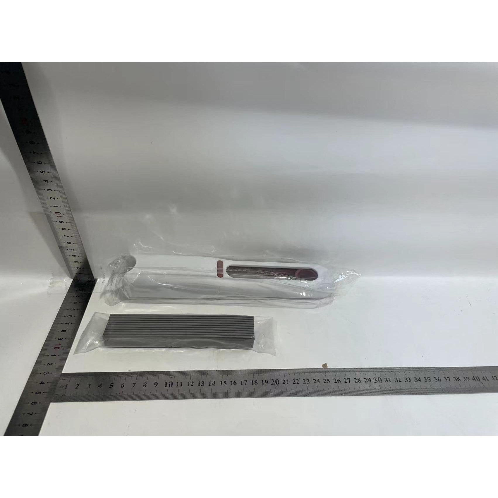 Mop de mana Flippy, mini-portabil, cu sistem de stoarcere, dispozitiv de curatat manual, cu burete absorbant, material PVA, multisuprafete si geamuri, 29.5 x 15.5 cm, alb-12