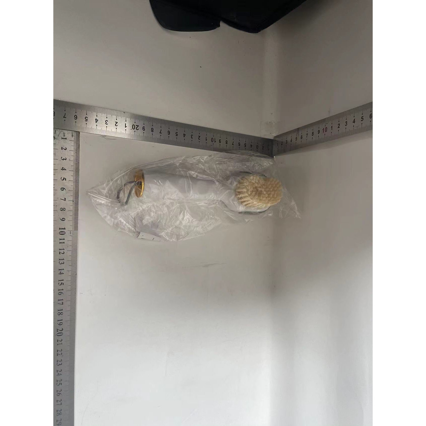Perie pentru Curatare Incaltaminte cu Recipient pentru Detergent, Flippy, Perie Multifunctionala pentru Incaltaminte si Lenjerie, cu Peri Moi, Fara Deteriorare, 22x6x4 cm, Culoare Alb-1
