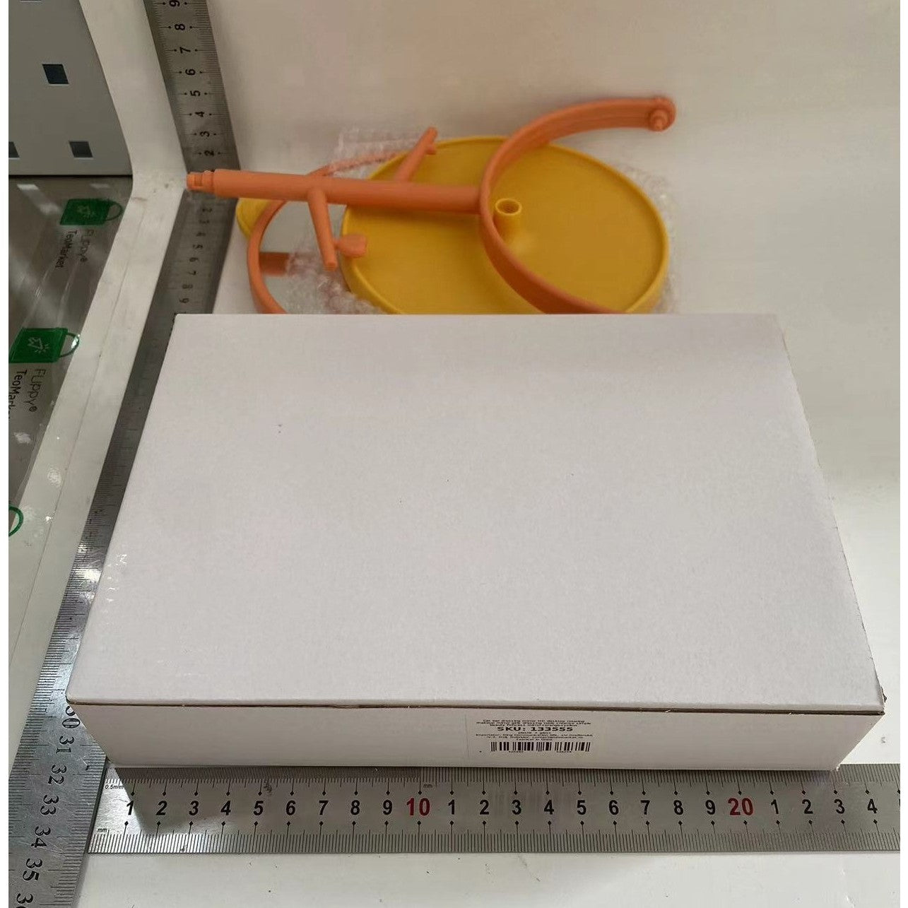 Oglina Cosmetica cu Picior, Flippy, HD, Rotire 360 Grade, 15 cm Diametru, Suport Bijuterii Baza Rotunda + 2 Brate, Model cu Urechi, 31 x 14.5 x 15 cm, din Plastic, Portocaliu/Galben-6