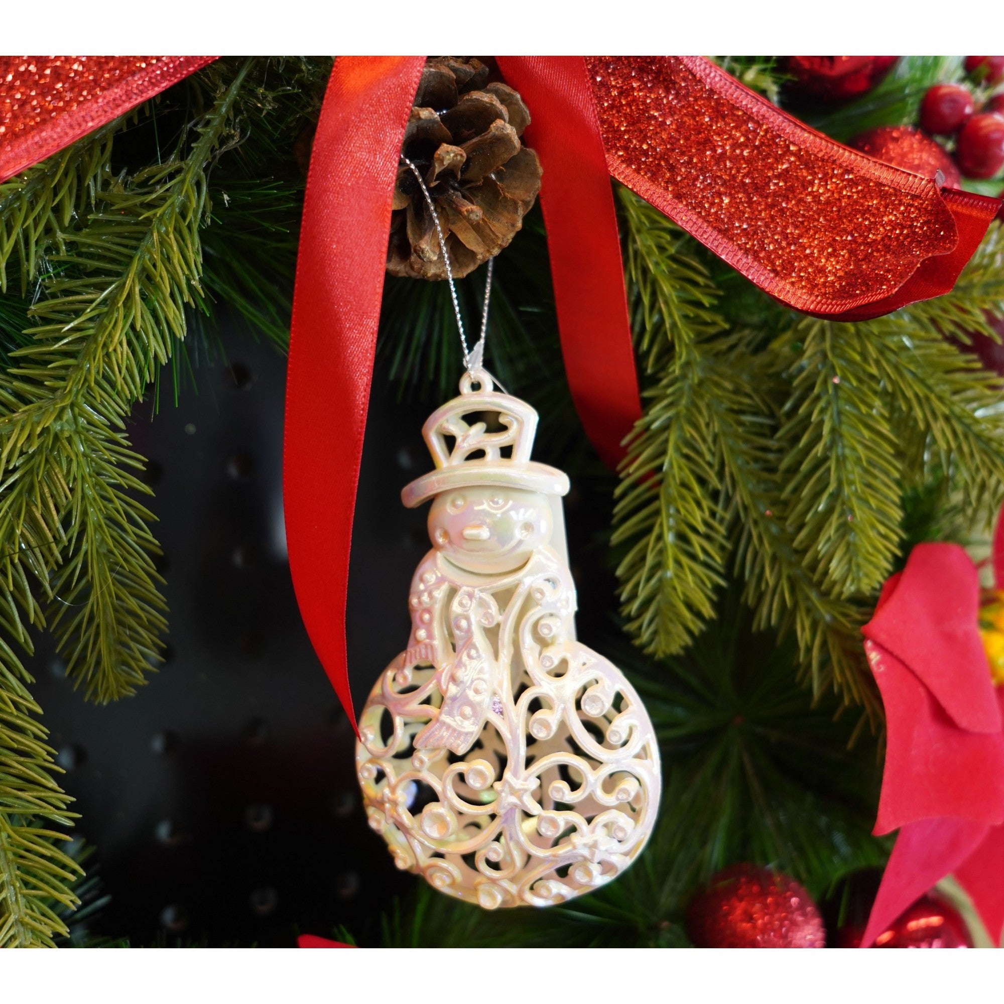 Ornament brad de Craciun, Perlat, in forma de Om de zapada, 8 cm x 13 cm, Plastic, Flippy-1