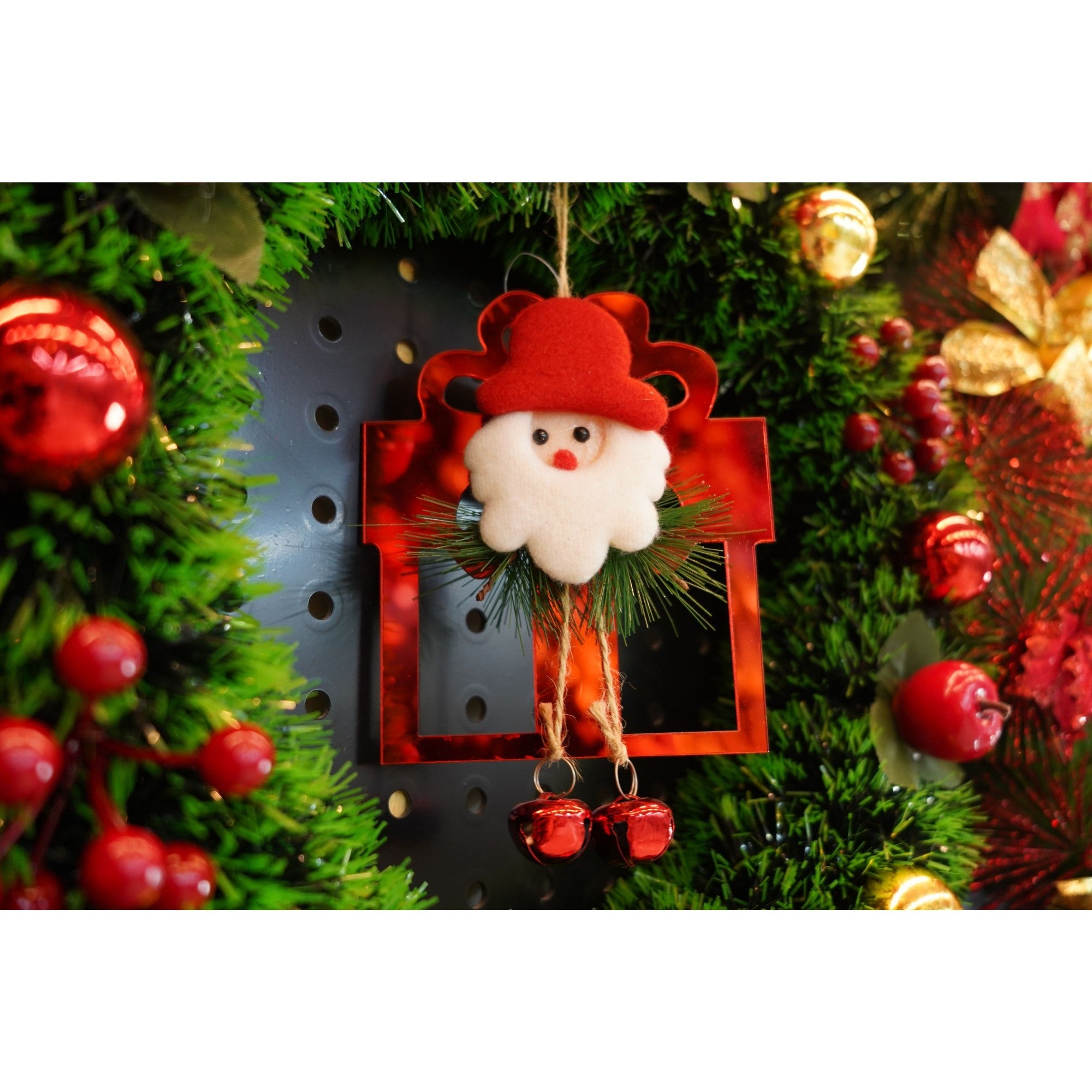 Ornament brad, Flippy, Cadou cu clopotei, Rosu, Lucios, 15*20CM, Acril, Interior/ Exterior-2