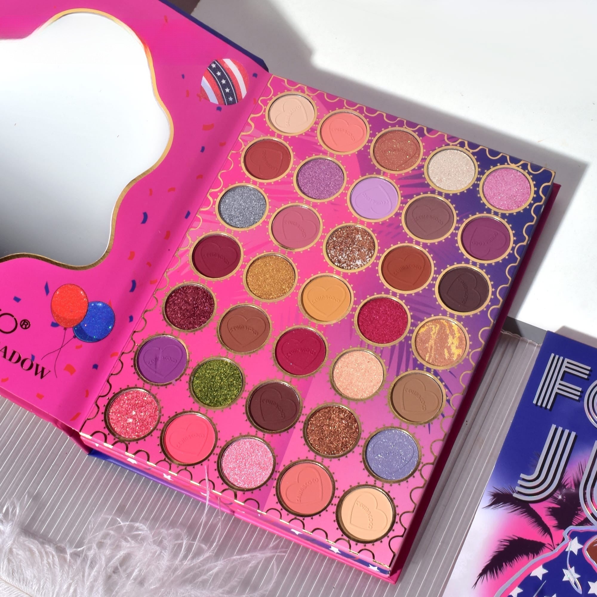 Trusa de Machiaj, KEVIN & COCO, Cool Girl Book, 82 culori, 16 x 21.5 x 2.5 cm-3