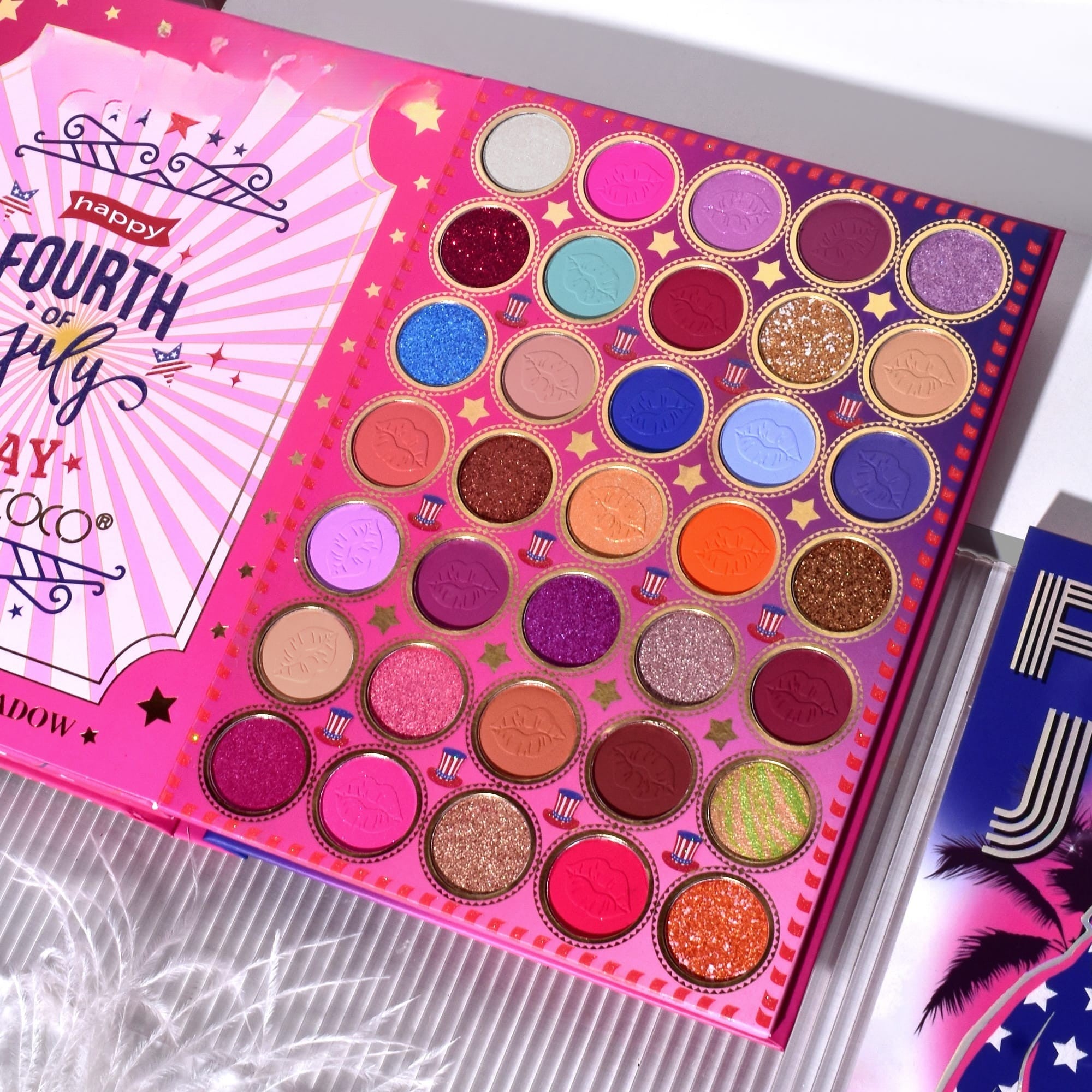 Trusa de Machiaj, KEVIN & COCO, Cool Girl Book, 82 culori, 16 x 21.5 x 2.5 cm-6