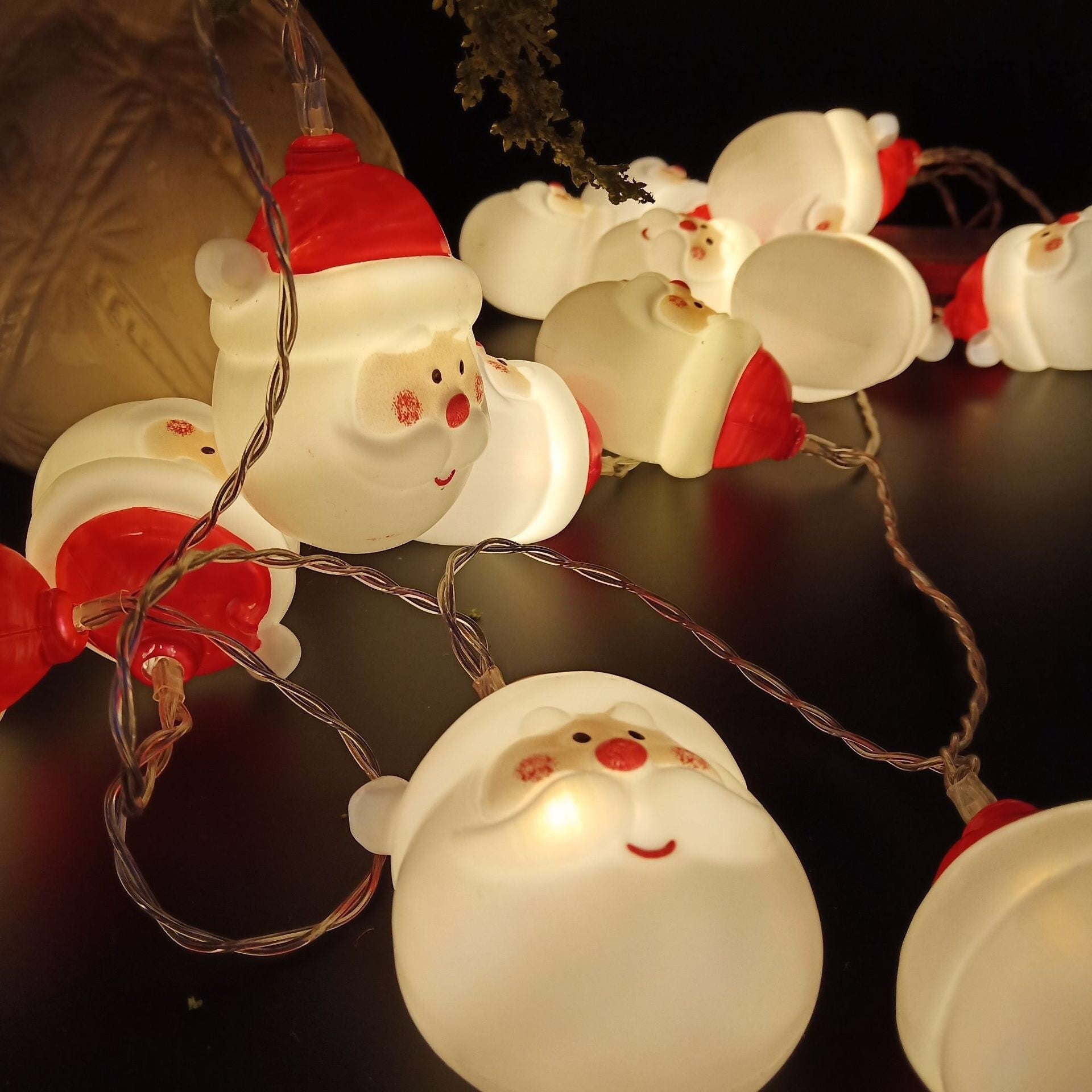 Set 10 buc ornament pentru instalatie, model Mos Craciun-2