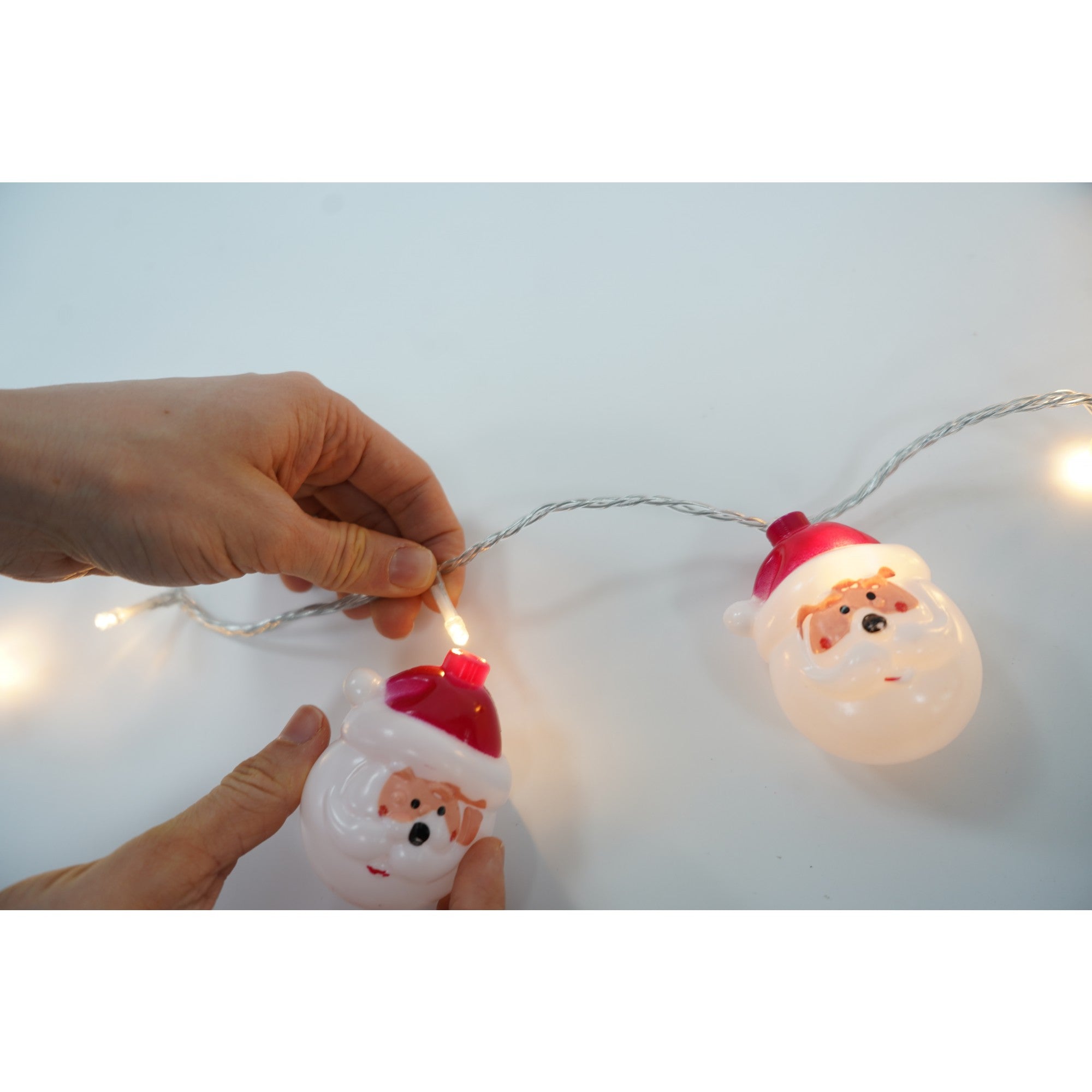 Set 10 buc ornament pentru instalatie, model Mos Craciun-5