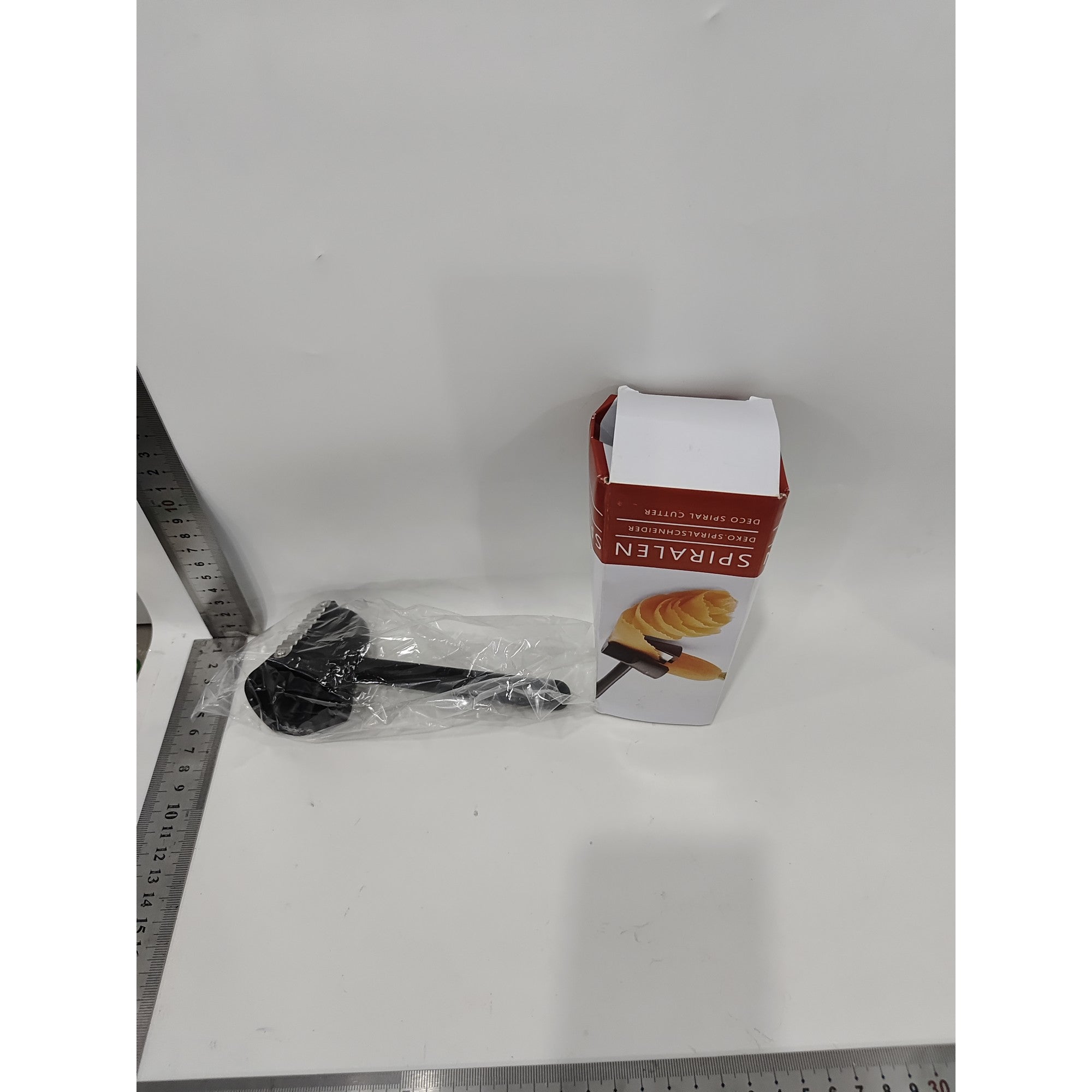 Accesoriu pentru Taiat in Forma de Spirala Multifunctional pentru Leguma, Flippy, Negru-1