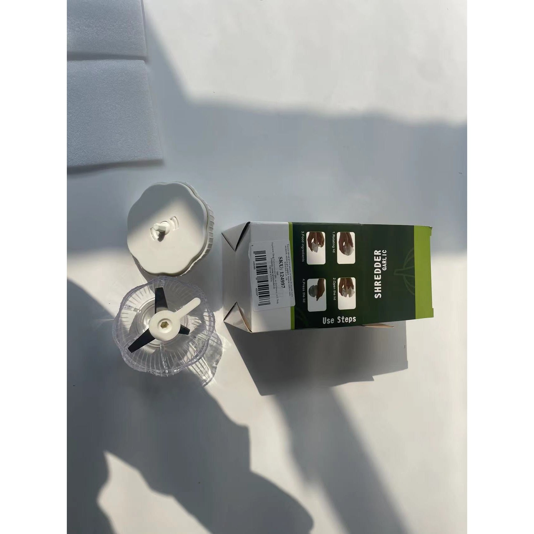 Tocator manual pentru usturoi, in forma de usturoi, cutite rezistente, utilizare prin apasare, material ABS si inox, 9.5x9.5x9.3 cm, alb-7