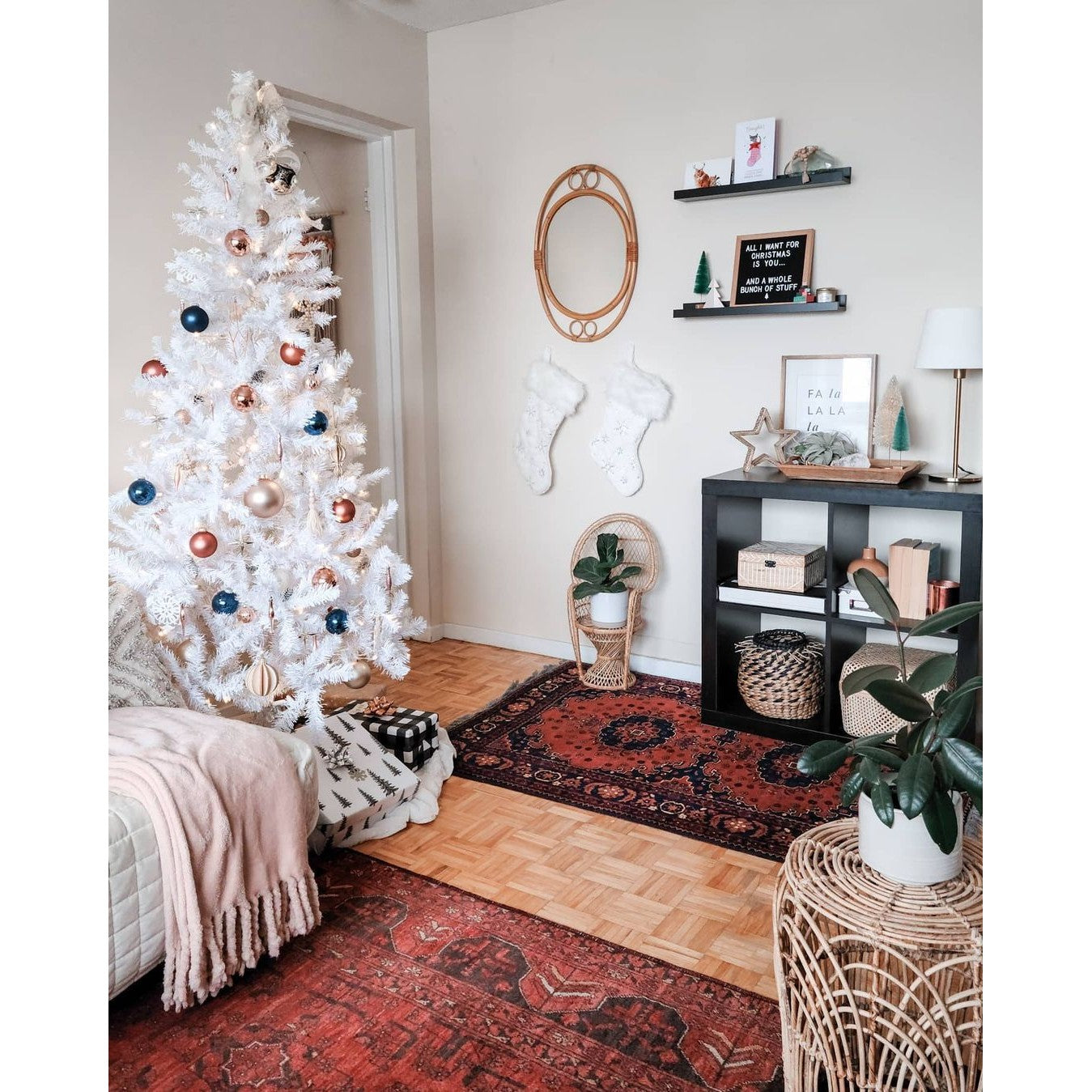 Brad de Craciun artificial cu suport inclus Flippy, 120 cm, 240 ramuri/varfuri, material plastic, suport clasic, fara iluminare, utilizat pentru interior/exterior, alb-6