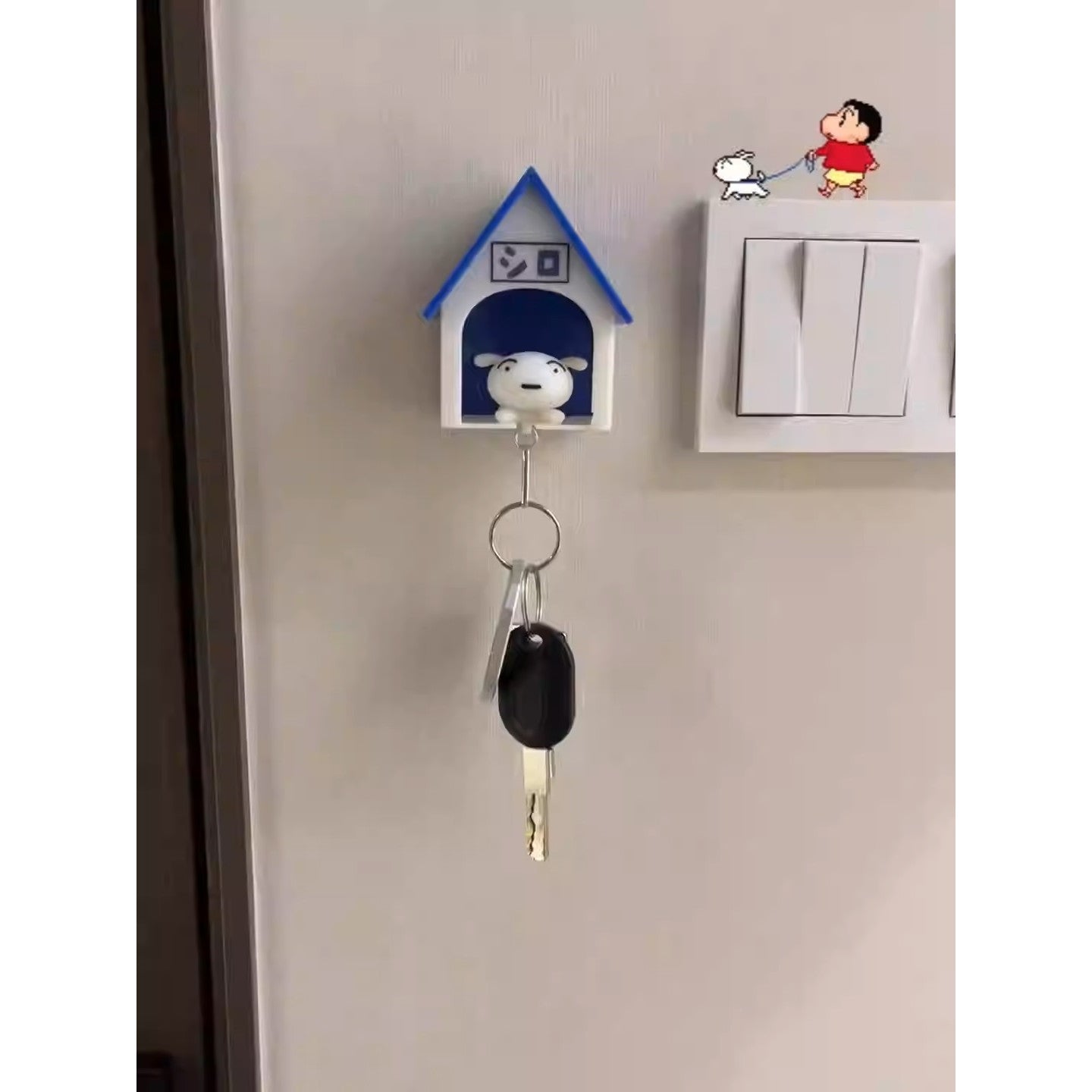 Suport de Chei, Flippy, Model Casuta si Breloc Caine Alb, 7x6x4cm-6