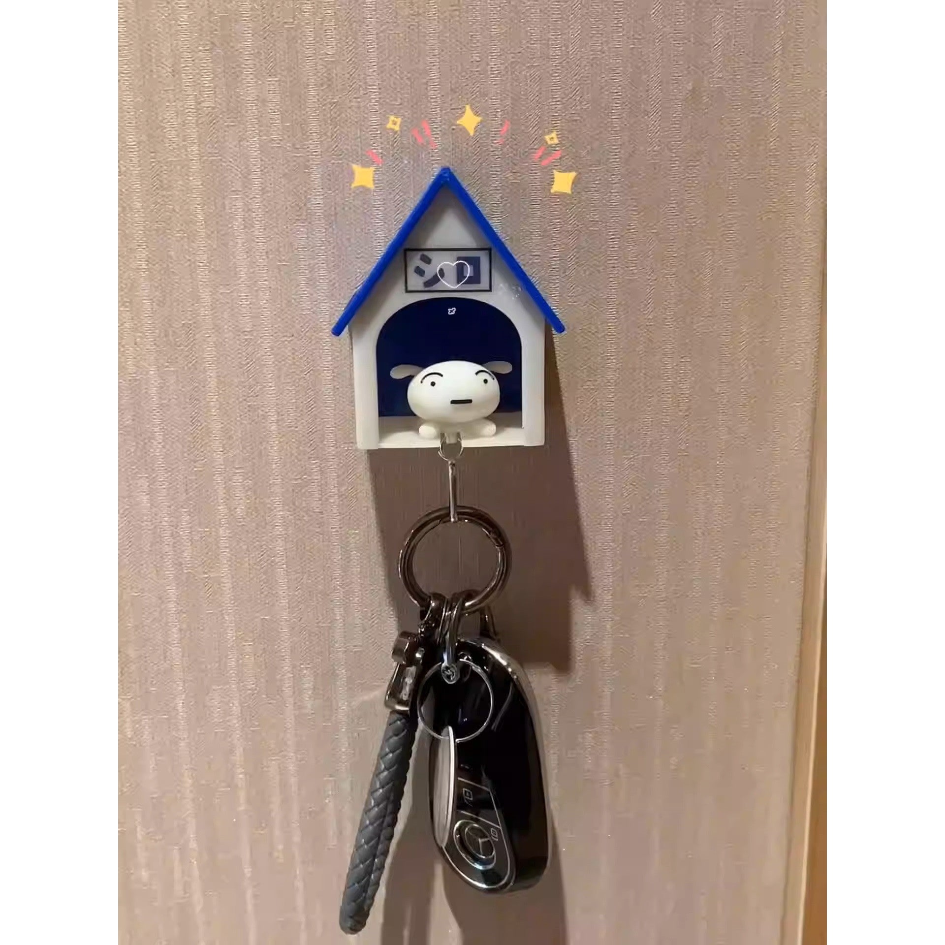 Suport de Chei, Flippy, Model Casuta si Breloc Caine Alb, 7x6x4cm-7