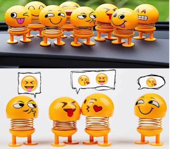 Jucarie cu arc pentru bordul masinii, emoticon galben